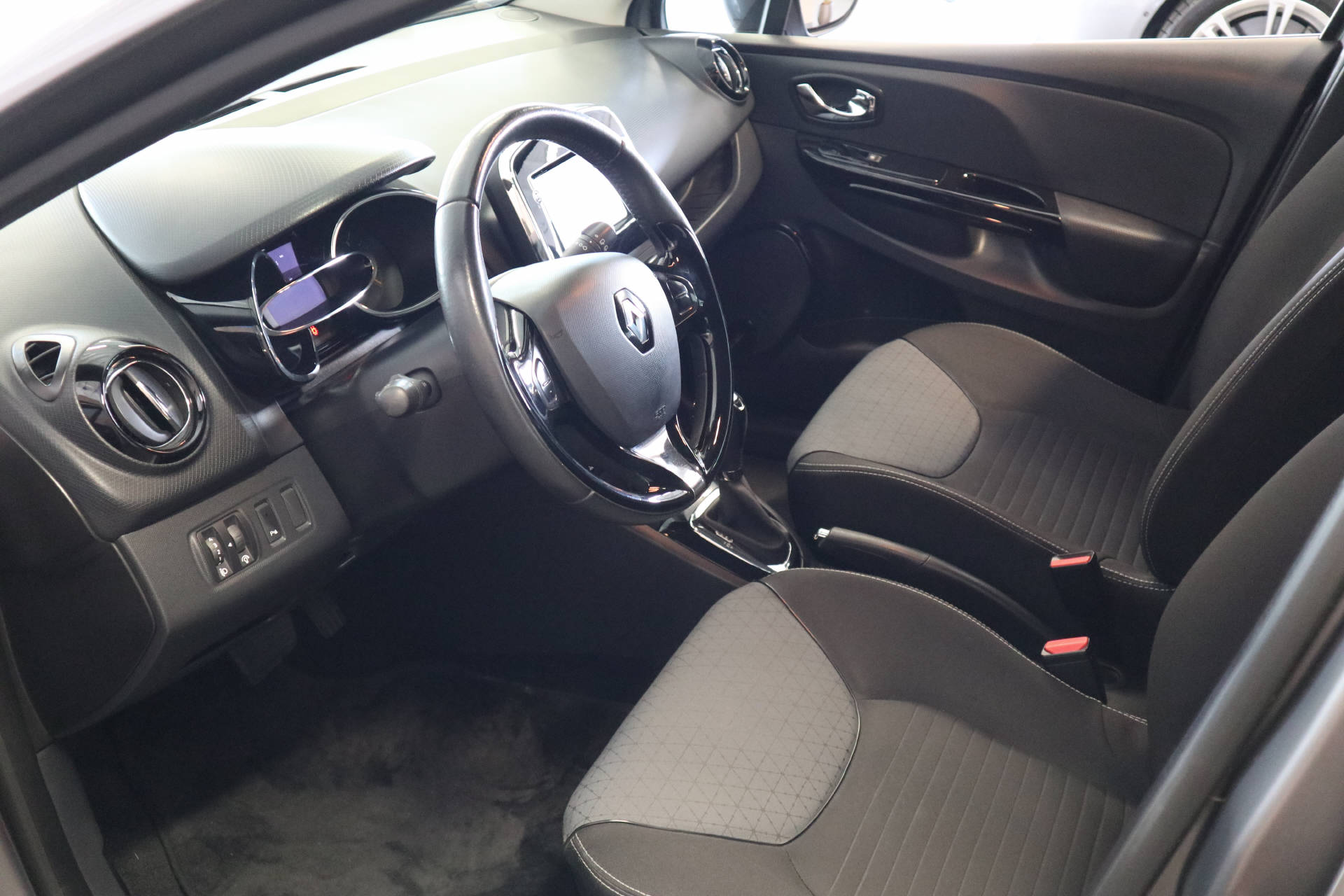 RENAULT Clio 1.2 TCe 120 Dynamique-image-10