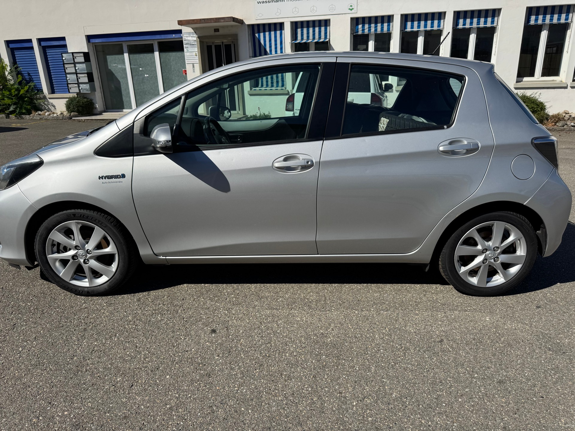 TOYOTA Yaris 1.5 VVT-i Hybrid Sol CVT-image-6
