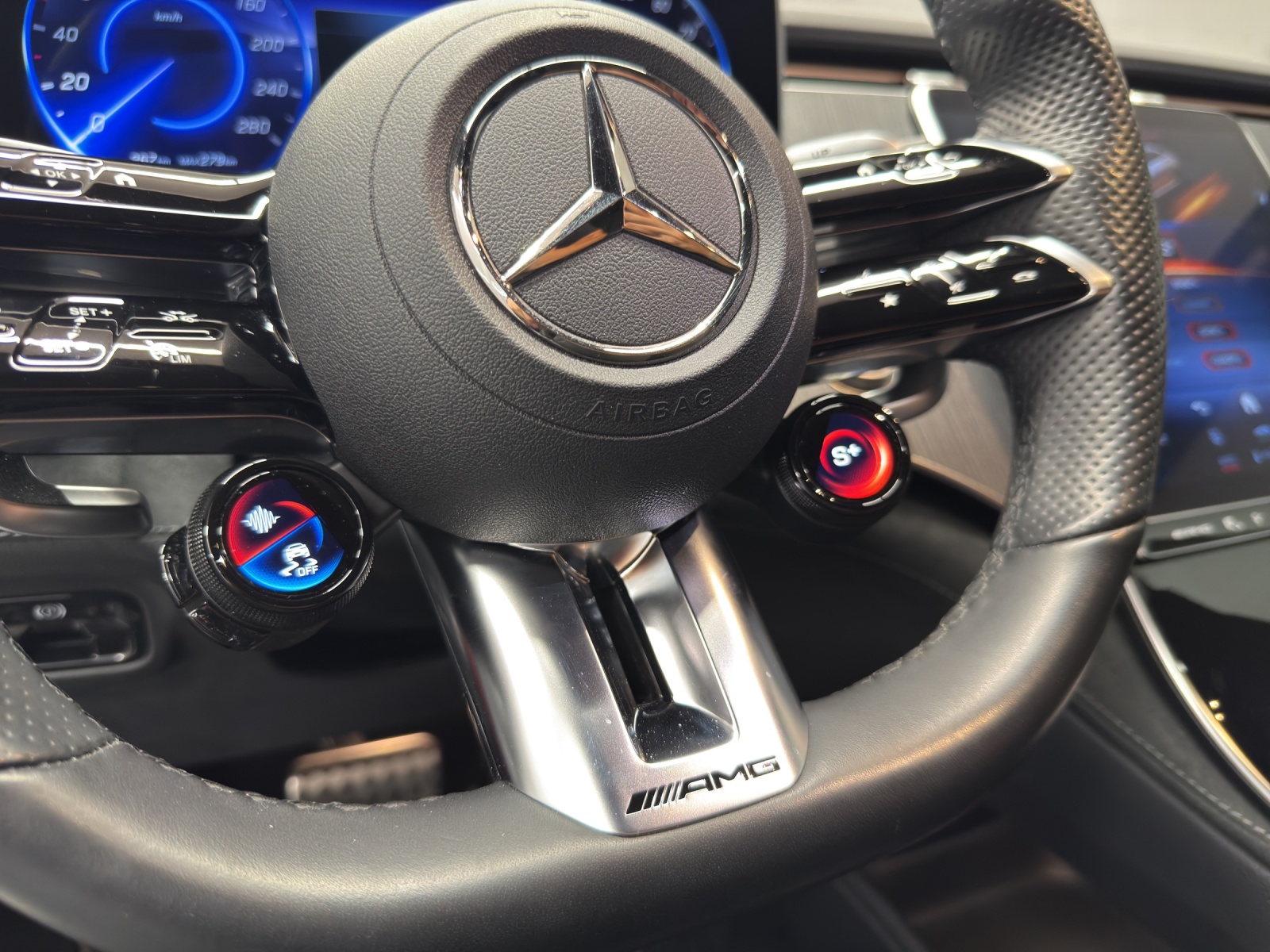 MERCEDES-BENZ AMG EQE 43 4Matic-image-15