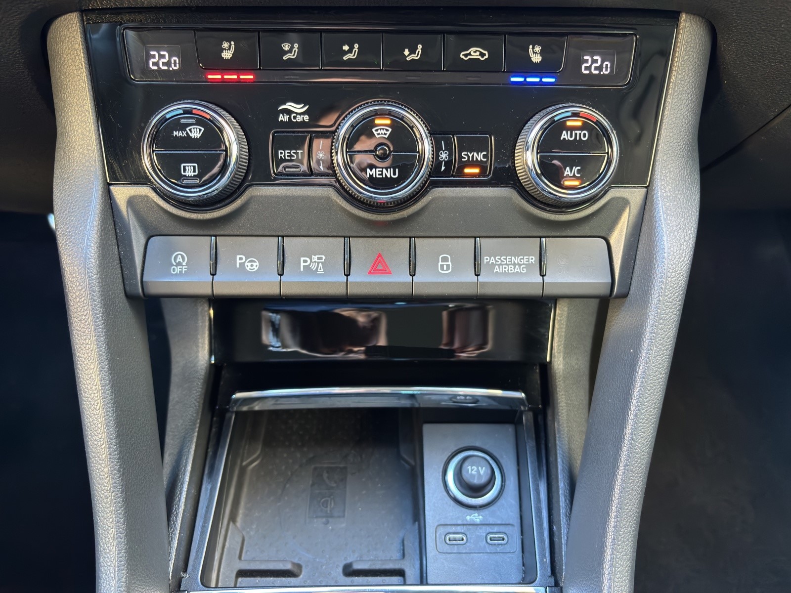 SKODA Kodiaq 2.0 TDI CR L&K 4x4 DSG mit AHK, ergoLedersitzen & aktiver Klimatisierung-image-17