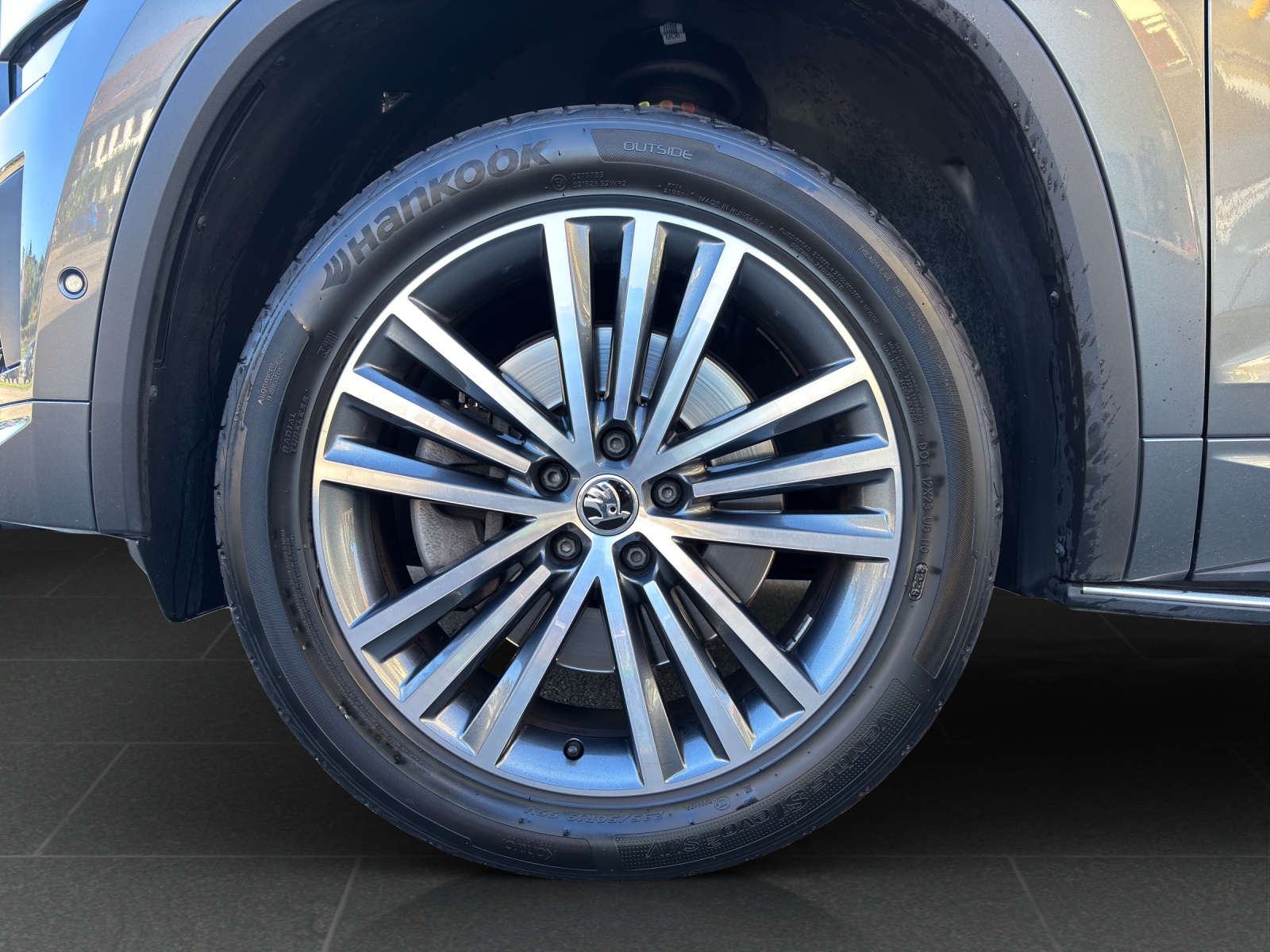 SKODA Kodiaq 2.0 TDI CR L&K 4x4 DSG mit AHK, ergoLedersitzen & aktiver Klimatisierung-image-11