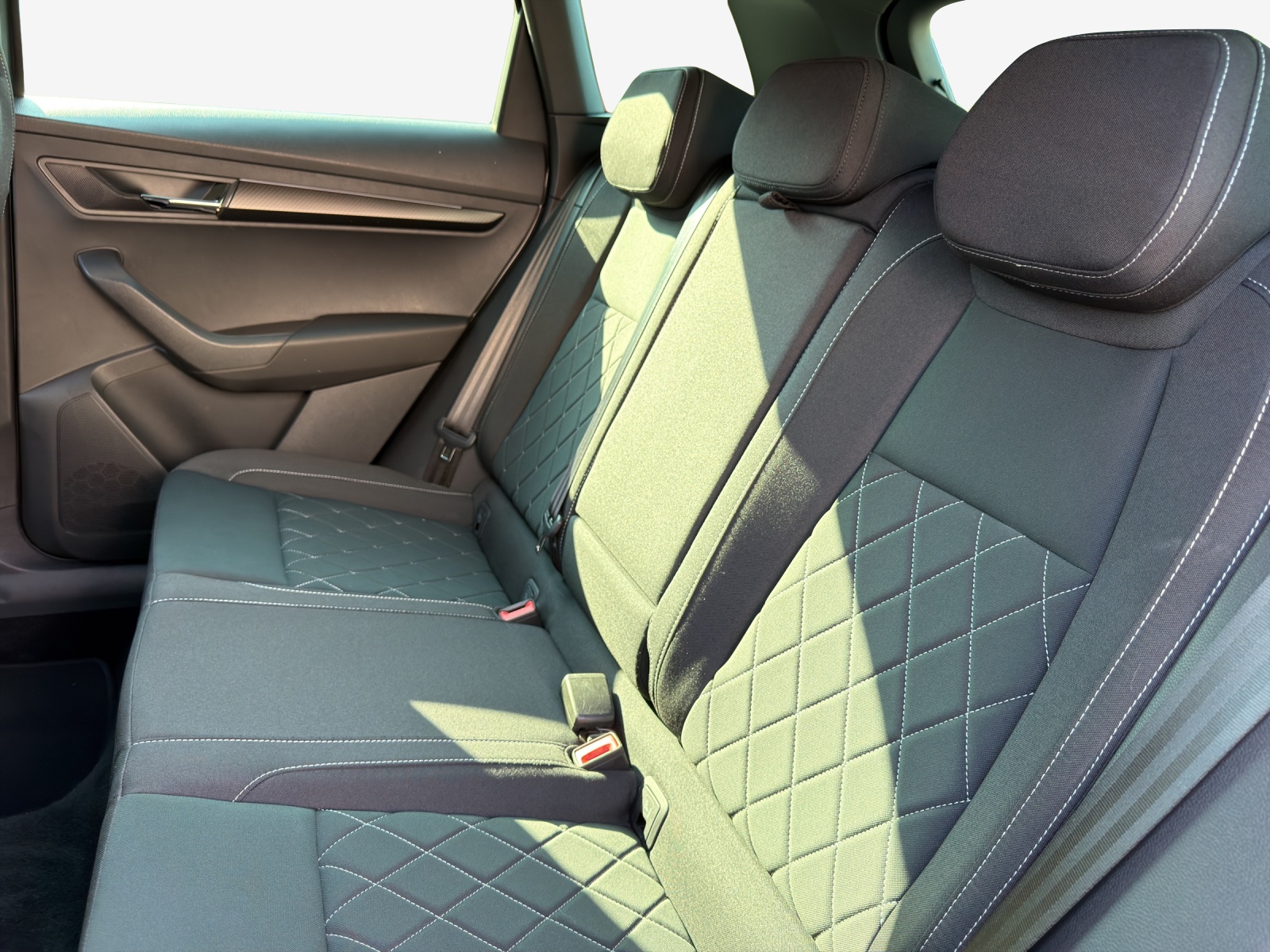 SKODA Karoq 1.5 TSI SportLine DSG-image-11
