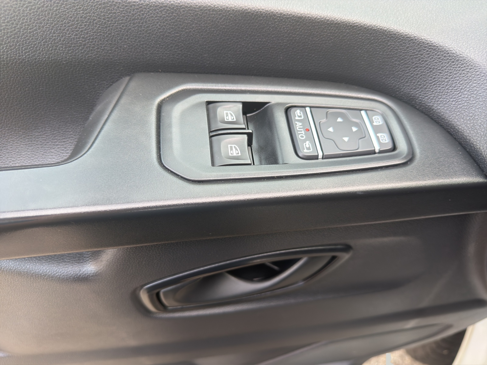 RENAULT Trafic 2.0 Blue dCi 170 Advance L2H1 EDC EN-image-9