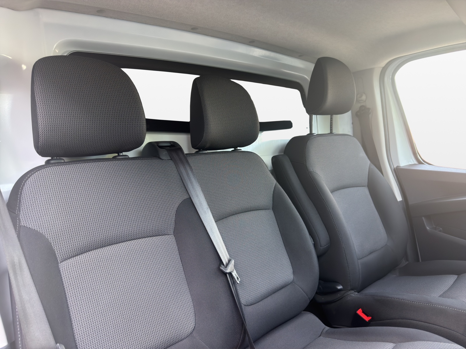 RENAULT Trafic 2.0 Blue dCi 170 Advance L2H1 EDC EN-image-15