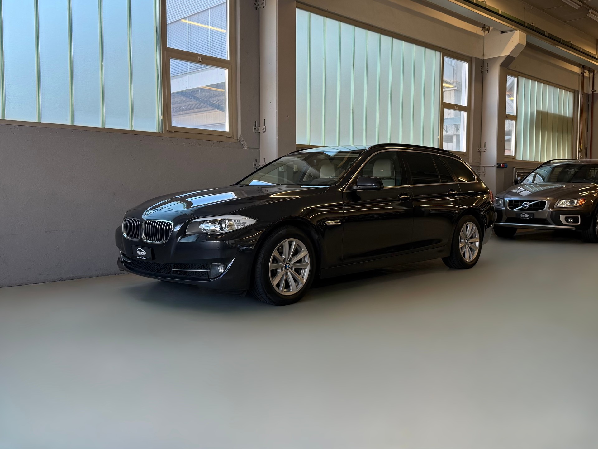 BMW 525d xDrive Touring Steptronic-image-0