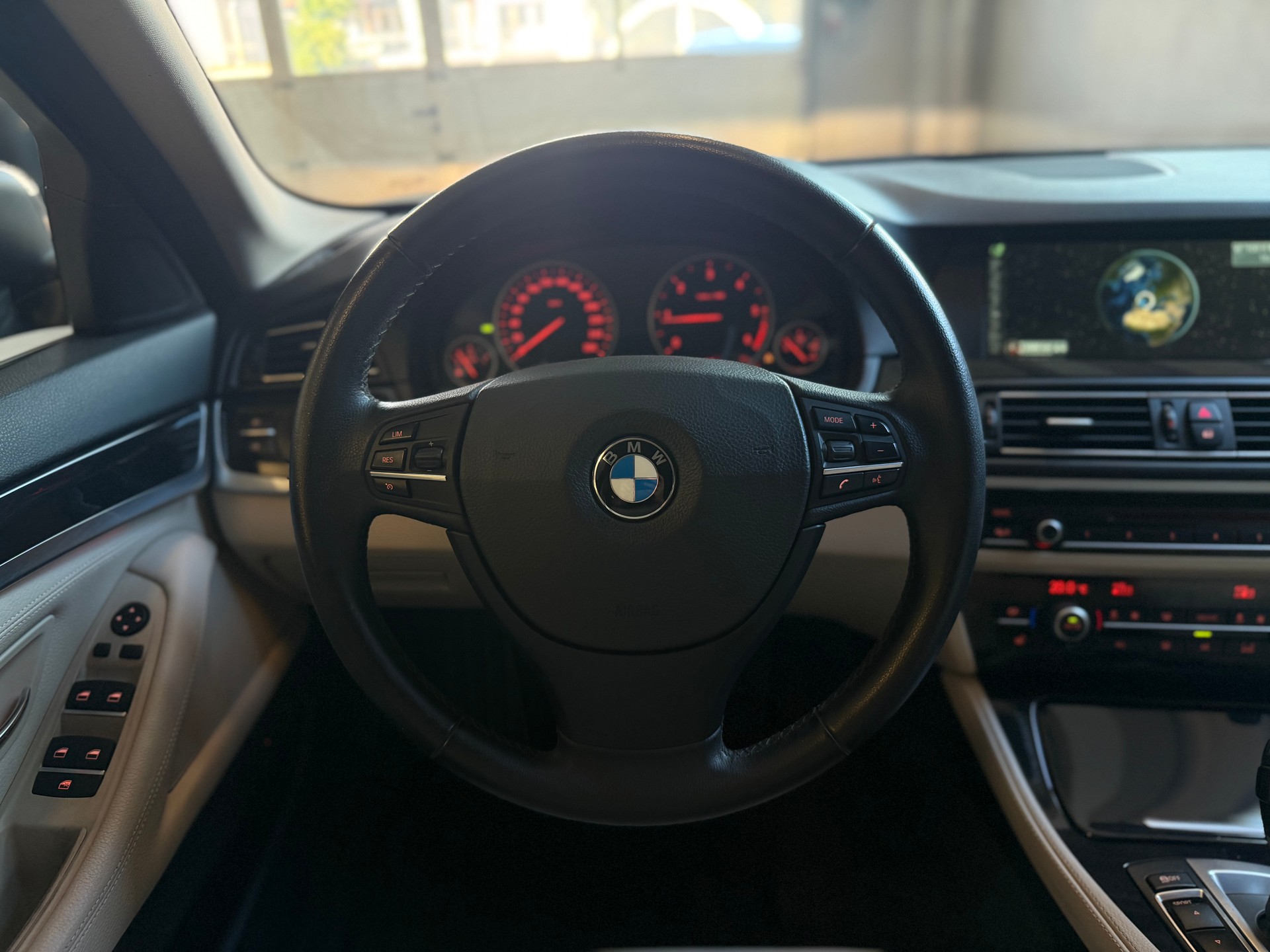 BMW 525d xDrive Touring Steptronic-image-14