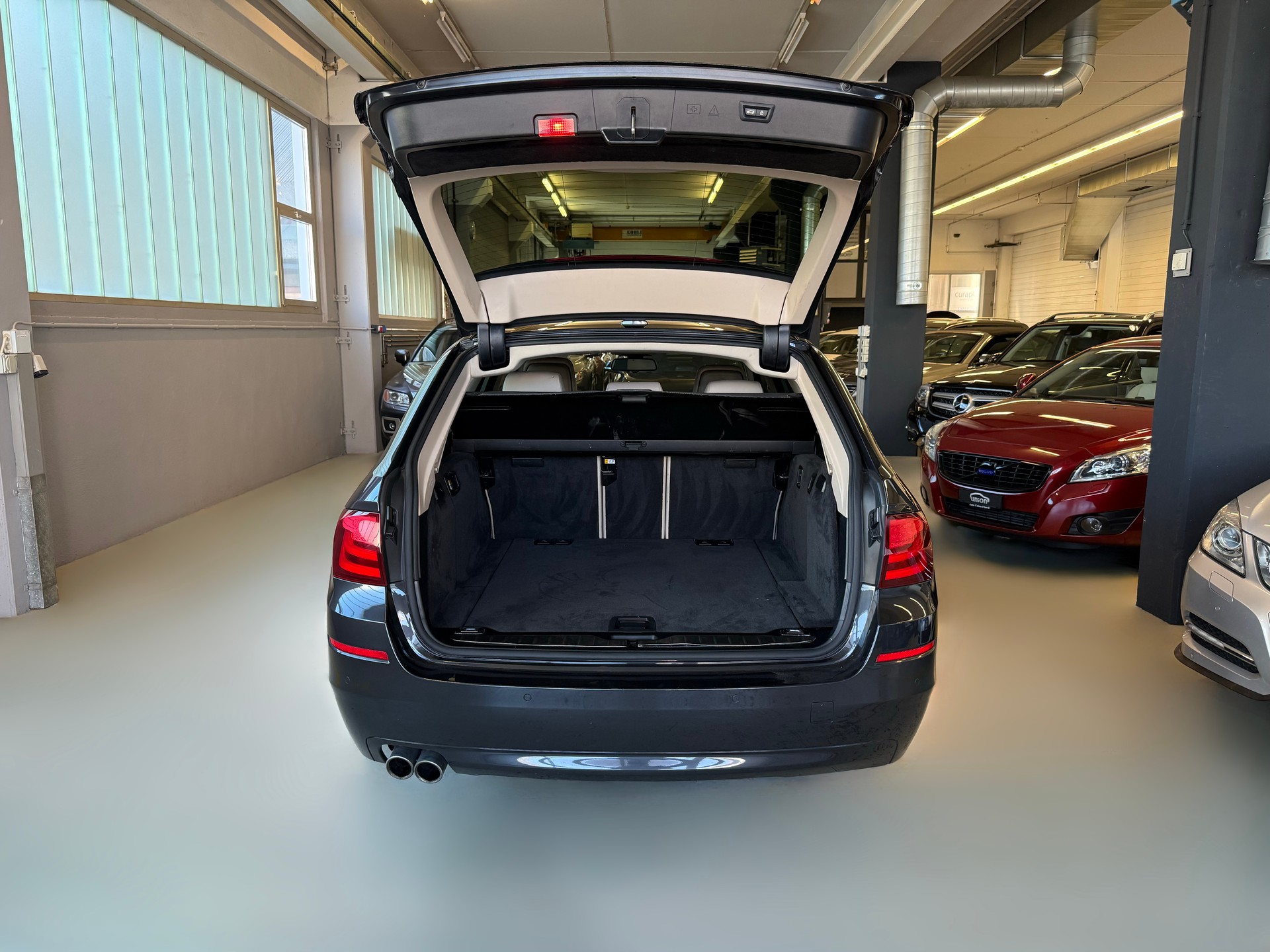 BMW 525d xDrive Touring Steptronic-image-8
