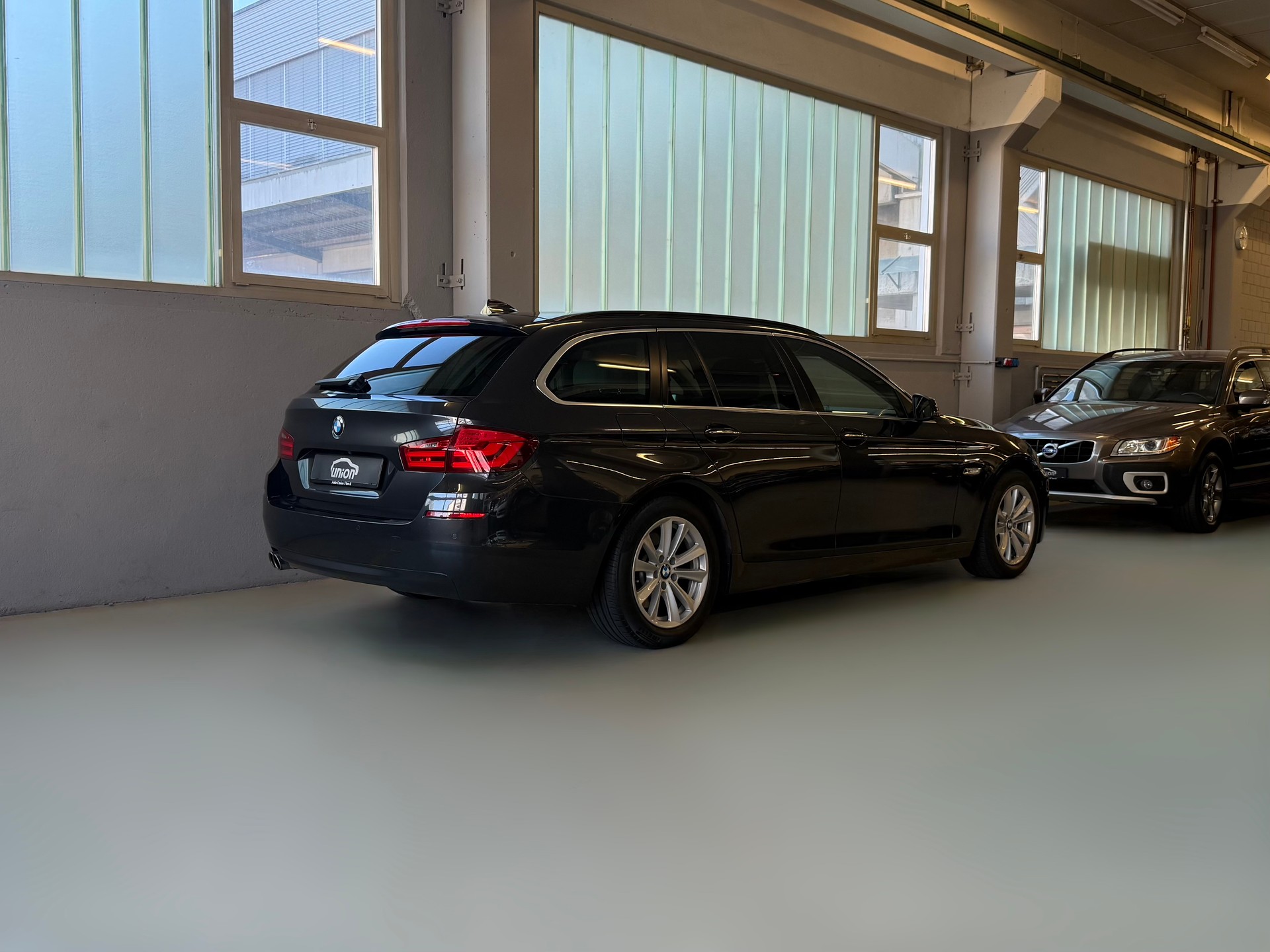 BMW 525d xDrive Touring Steptronic-image-5