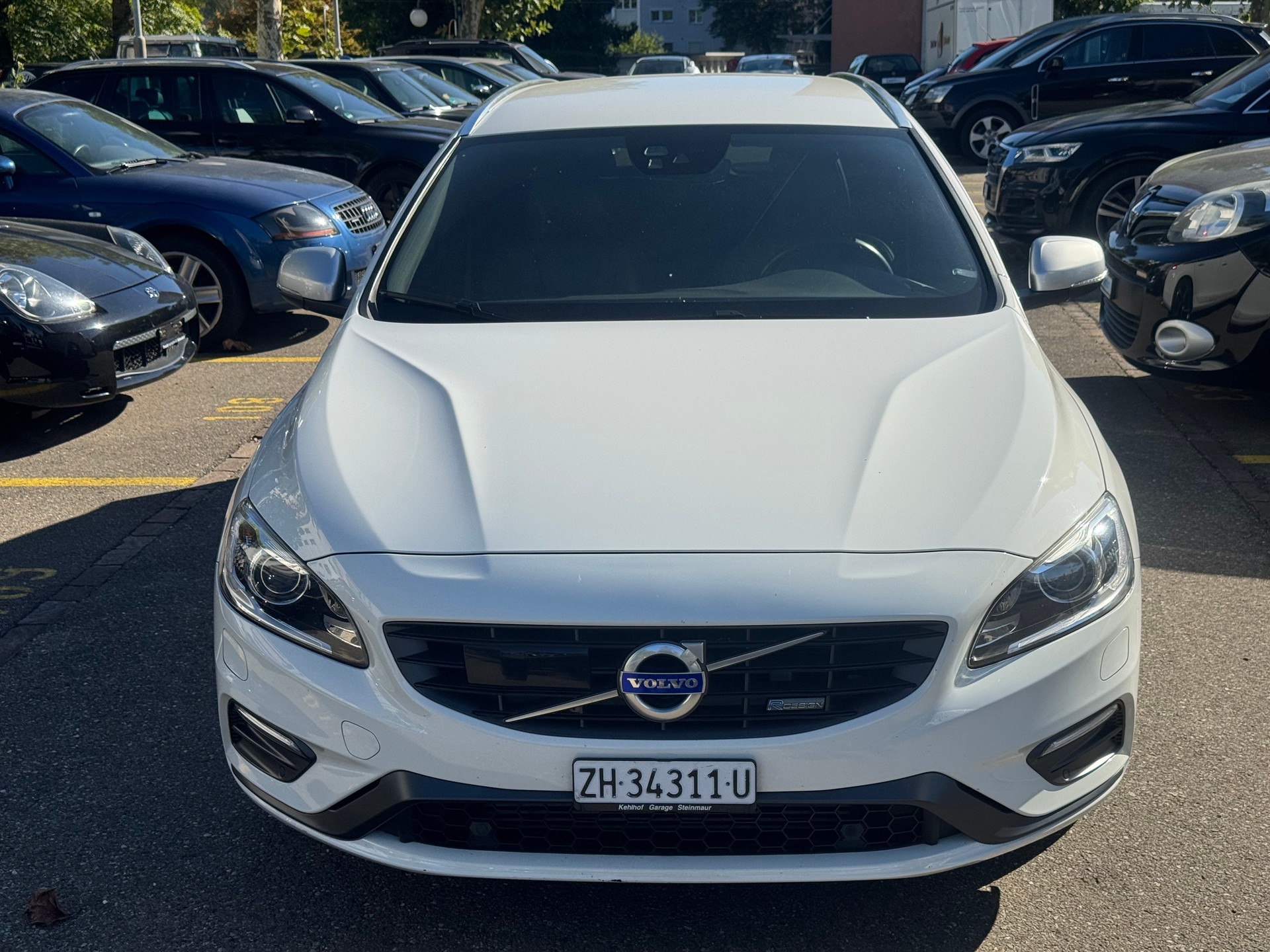 VOLVO V60 D4 Summum R-Design Geartronic-image-1
