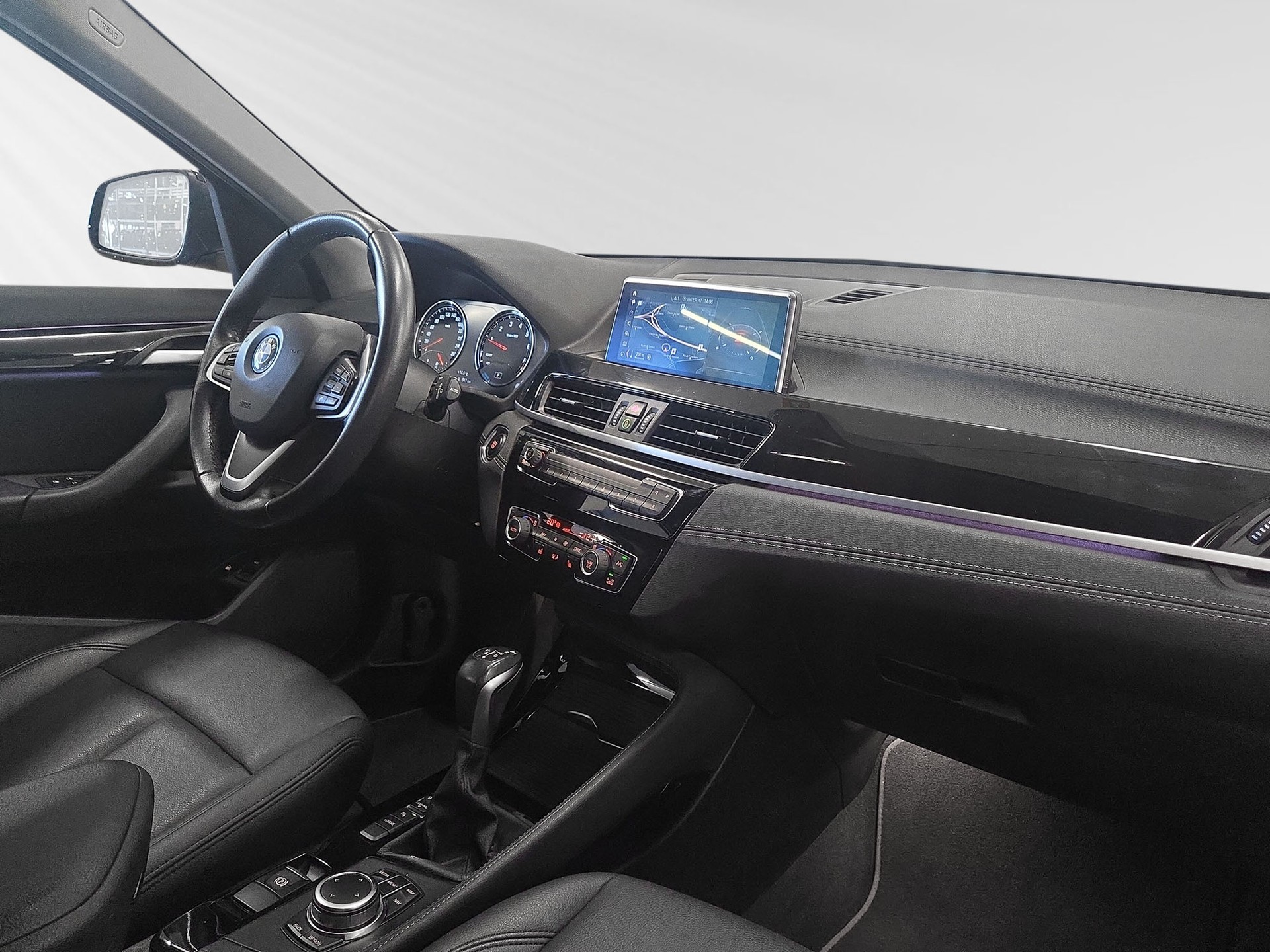 BMW X1 xDrive 25e xLine Steptronic-image-4