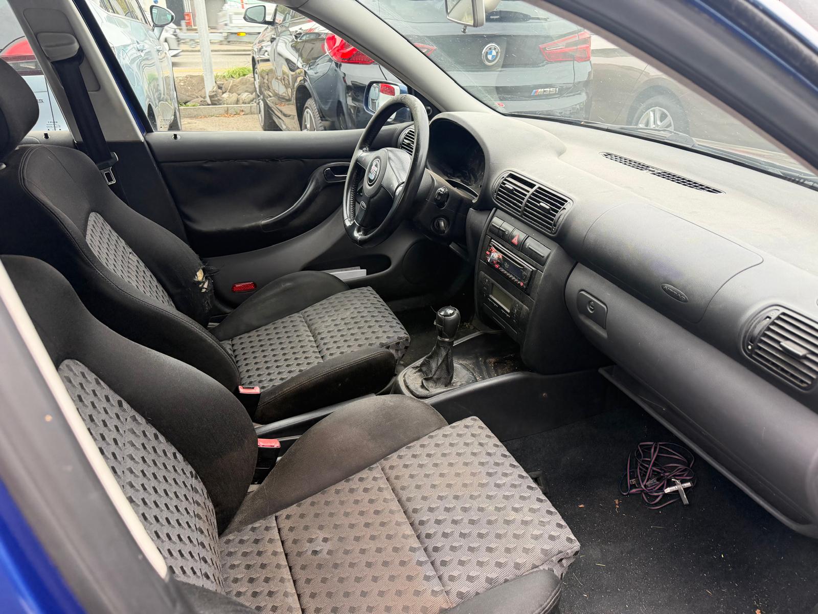 SEAT Leon 1.8 T Sport-image-6