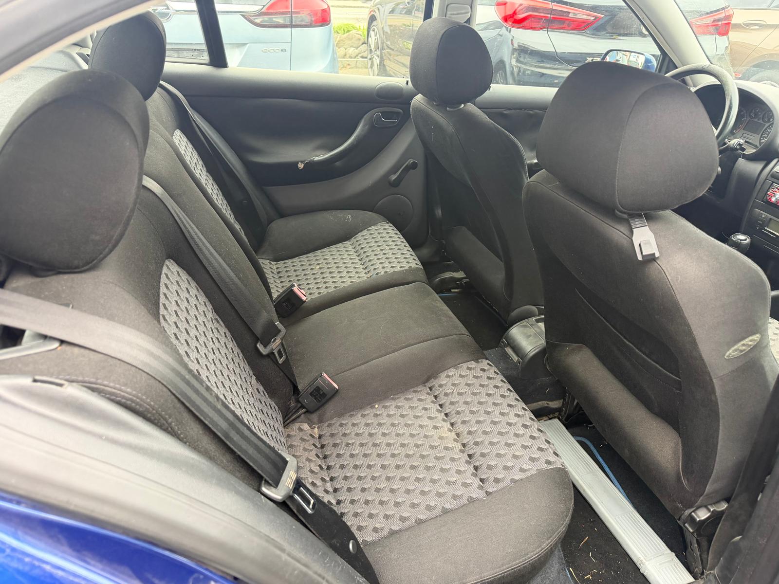 SEAT Leon 1.8 T Sport-image-8