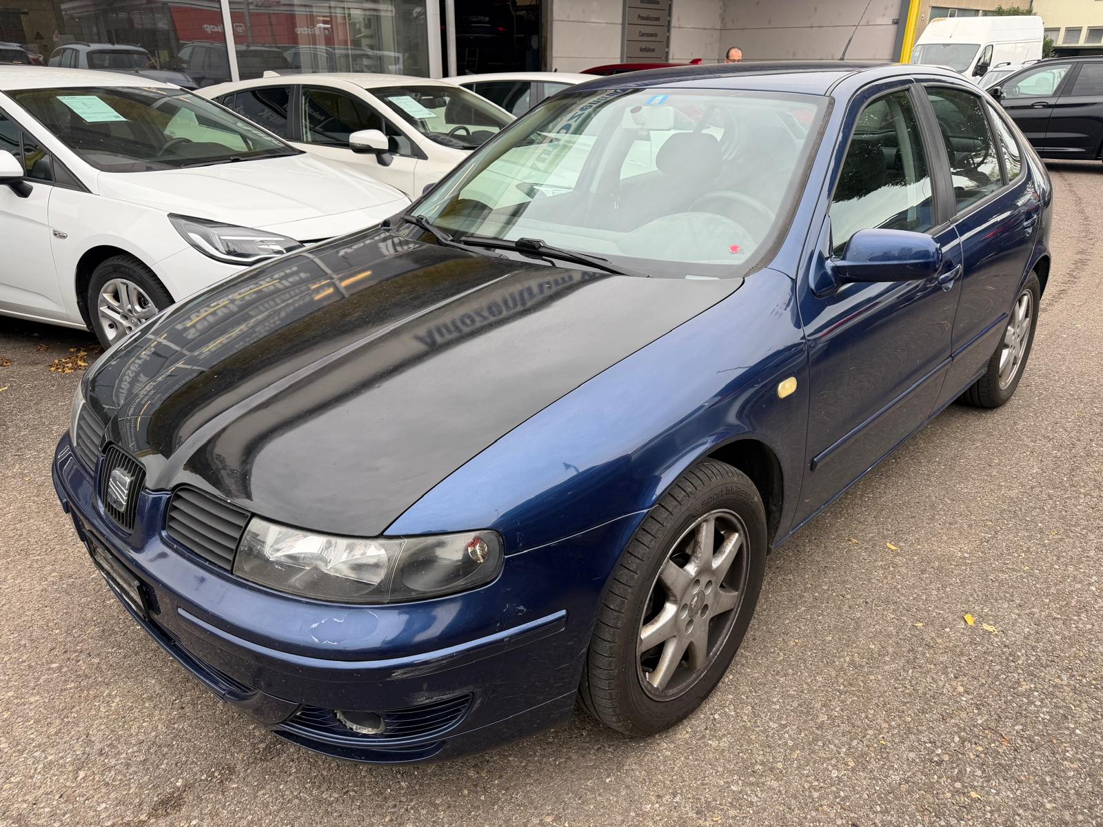SEAT Leon 1.8 T Sport-showroom-element-1