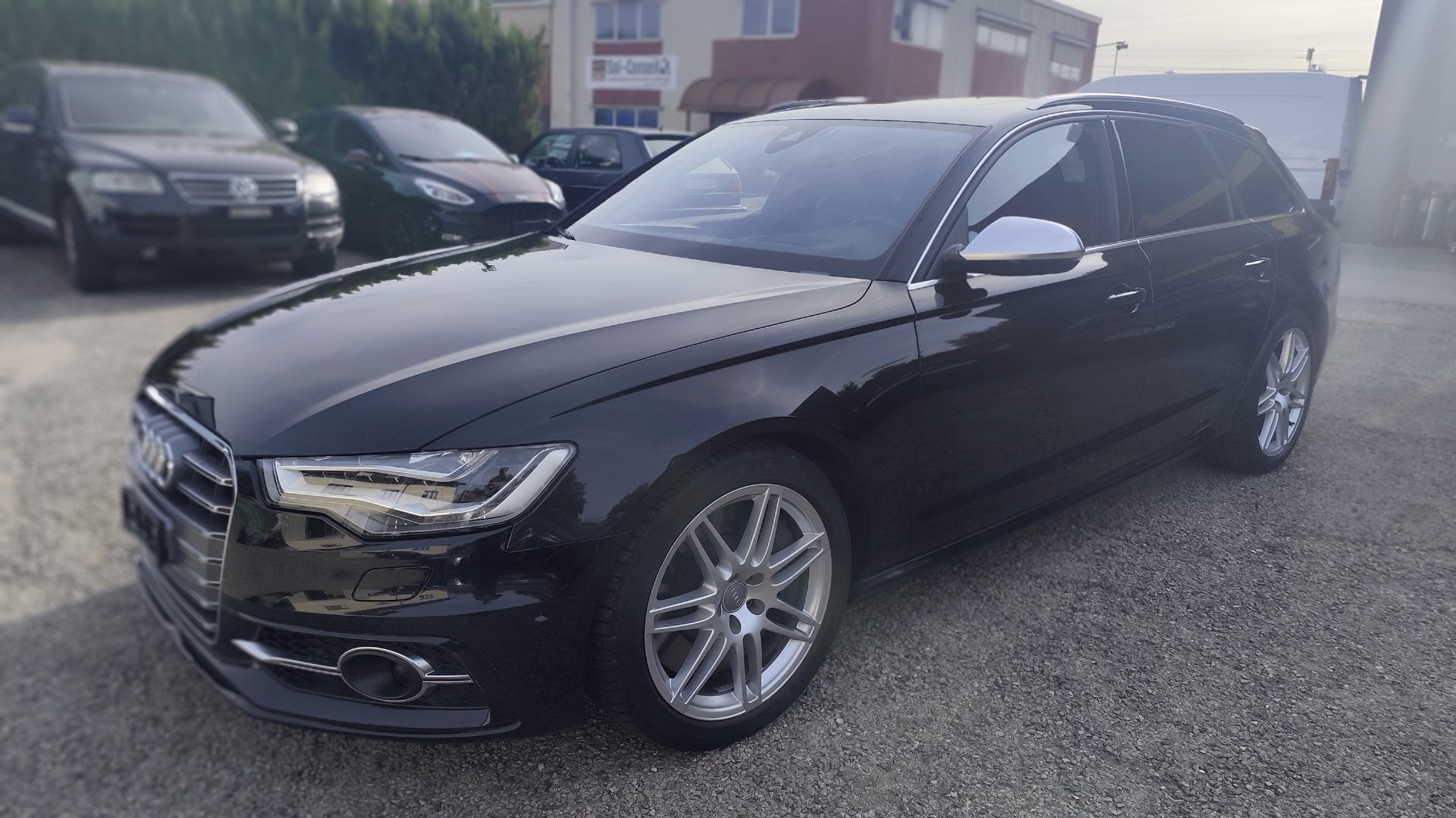 AUDI S6 Avant 4.0 TFSI V8 quattro S-tronic-image-2