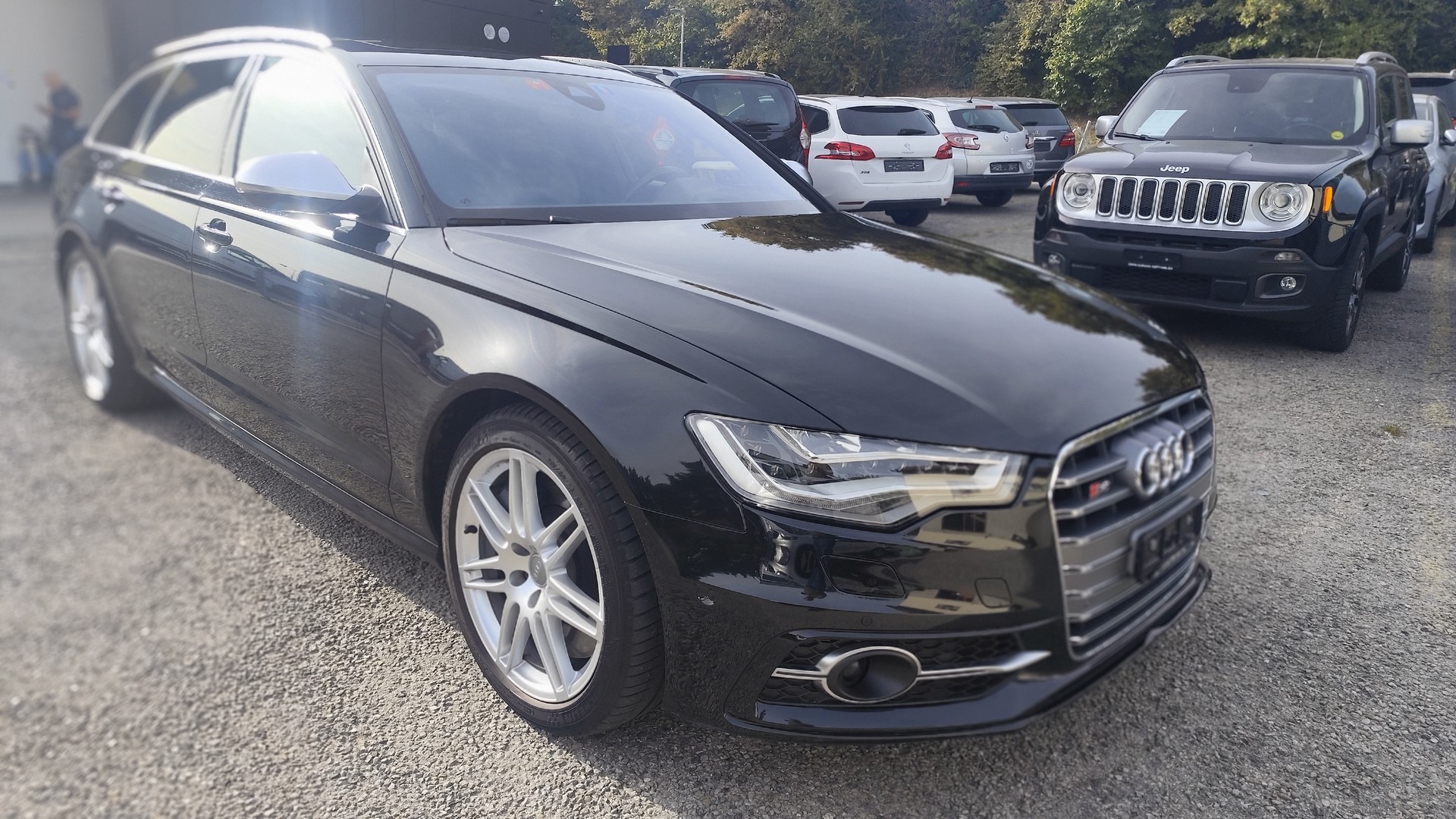 AUDI S6 Avant 4.0 TFSI V8 quattro S-tronic-image-1