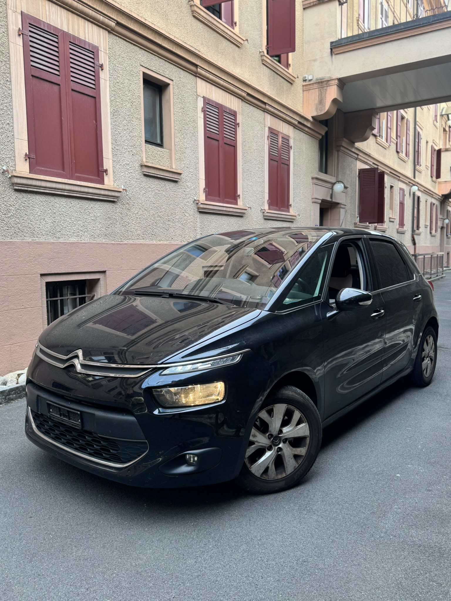 CITROEN C4 Picasso 1.6i 16V e-THP Exclusive Automatic-image-1