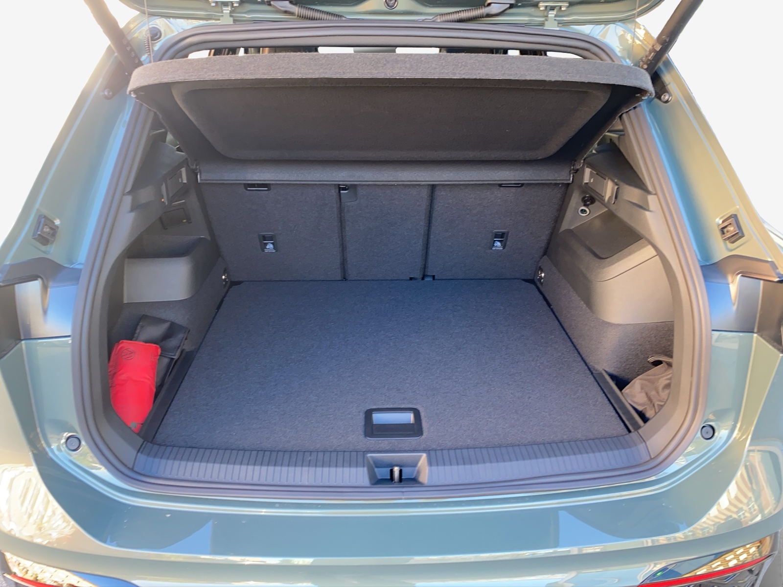 VW Tiguan 2.0 TDI SCR R-Line 4Motion DSG-image-12