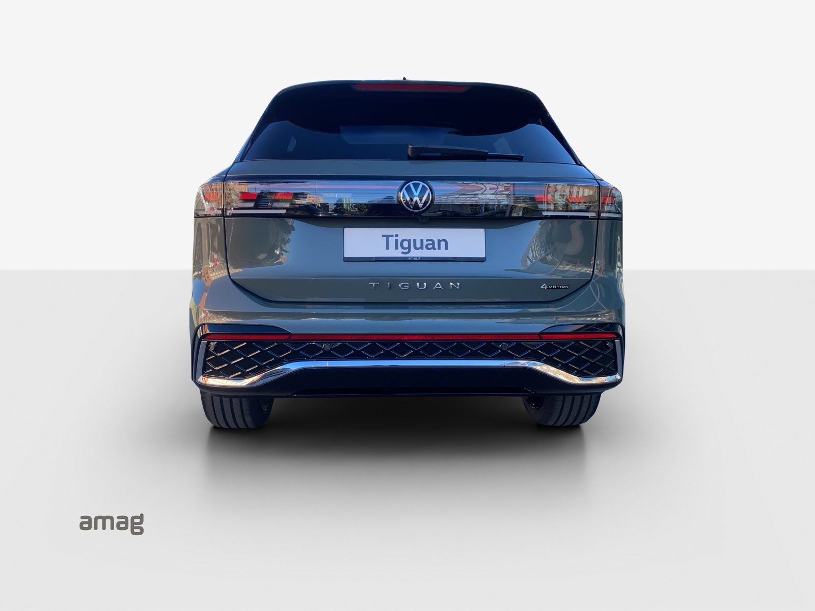 VW Tiguan 2.0 TDI SCR R-Line 4Motion DSG-image-3