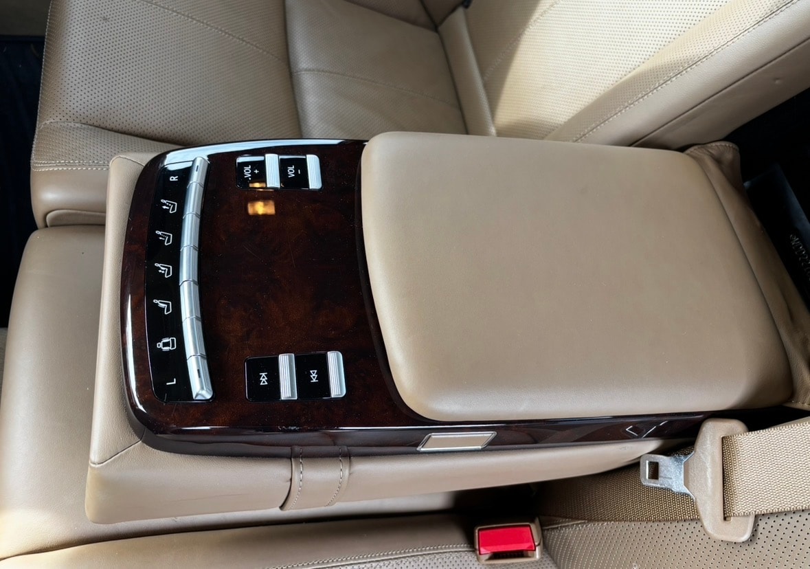 MERCEDES-BENZ S 500 4Matic 7G-Tronic-image-13
