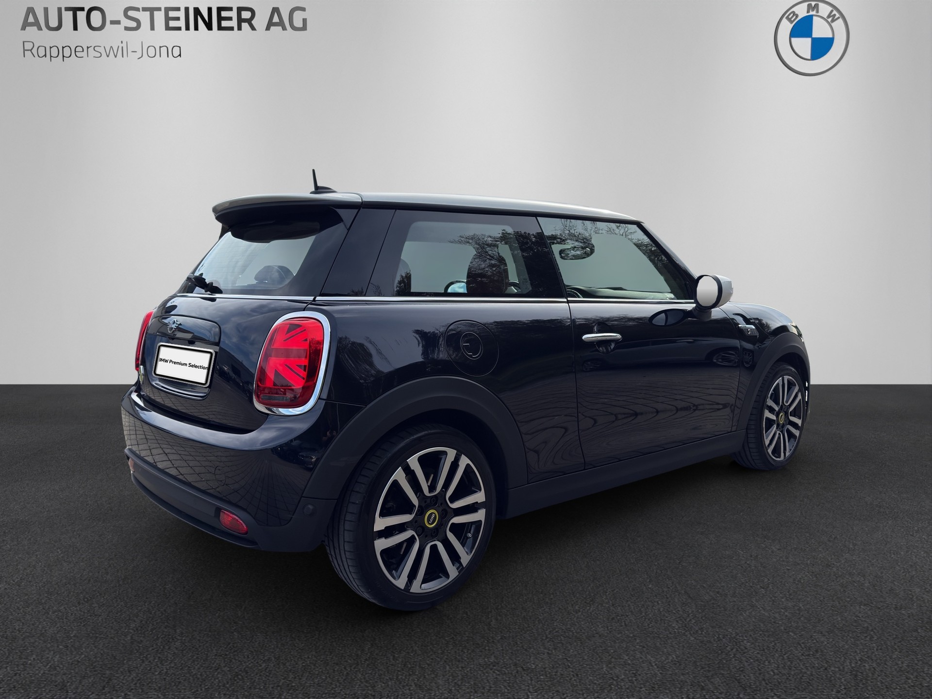 MINI Cooper SE-image-4