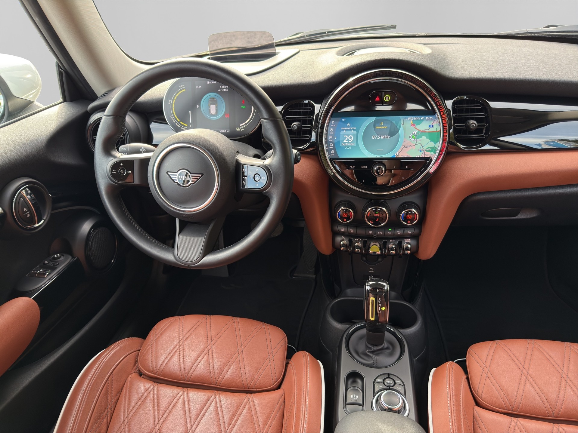 MINI Cooper SE-image-14