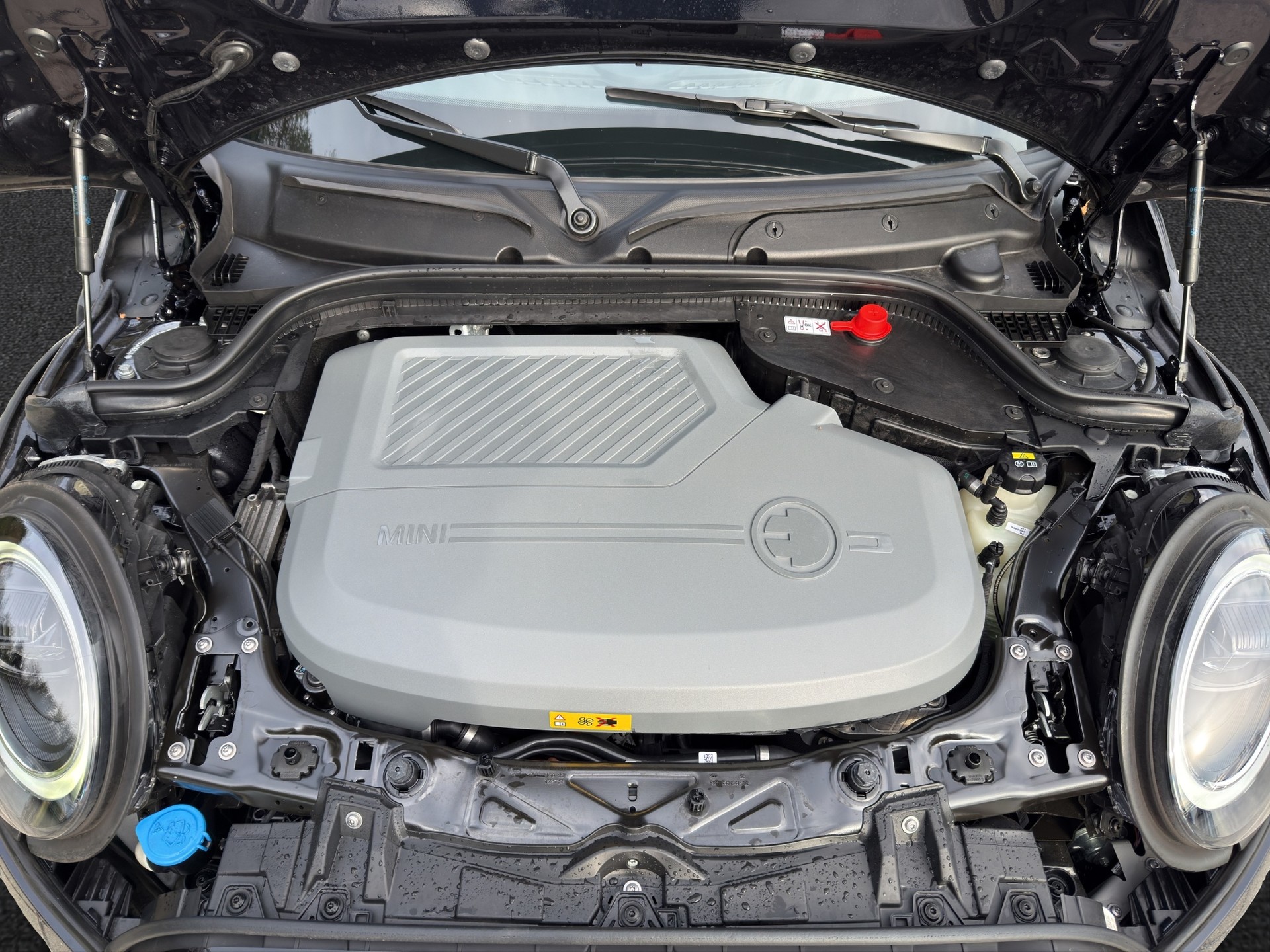 MINI Cooper SE-image-22