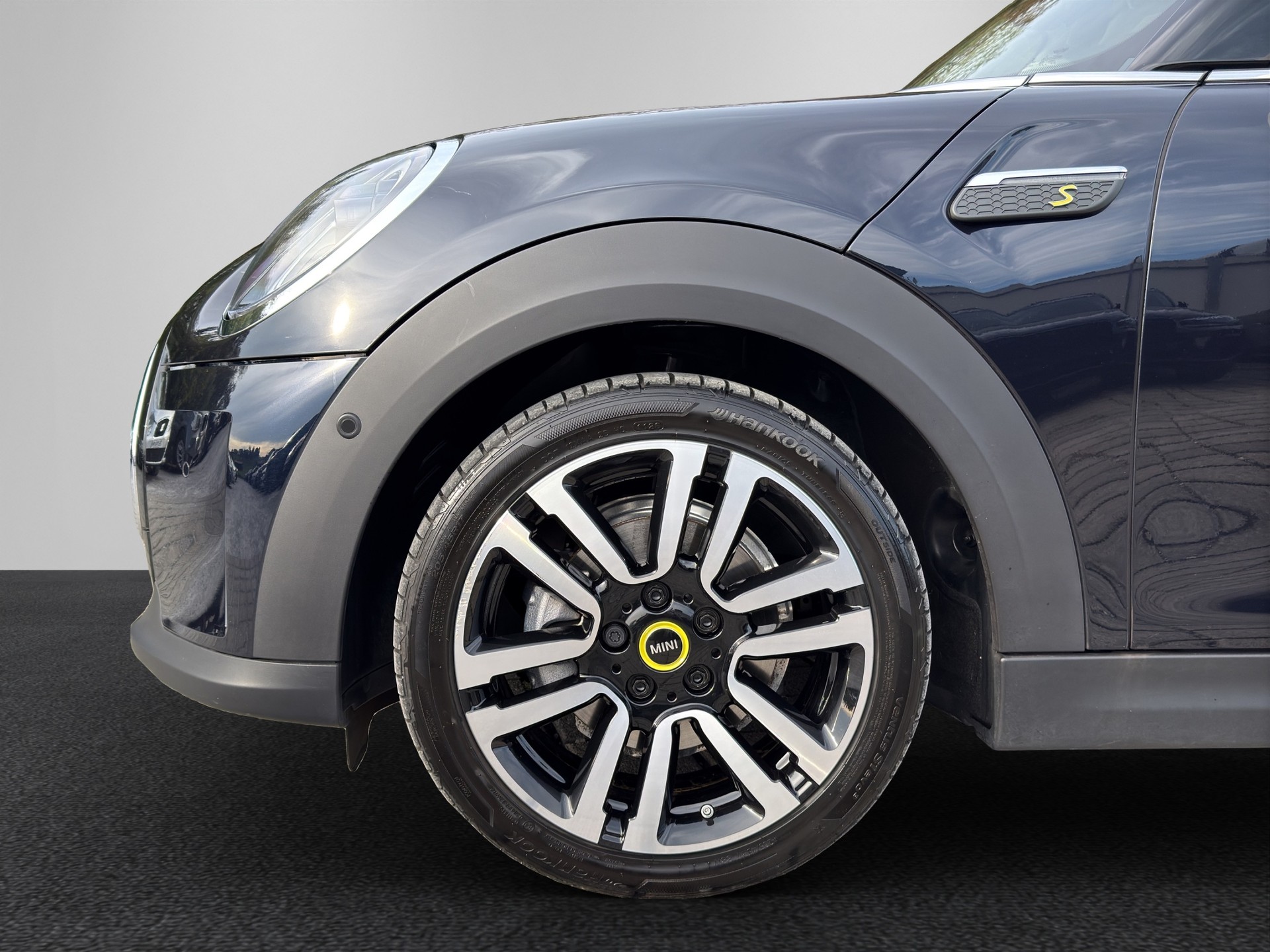 MINI Cooper SE-image-9