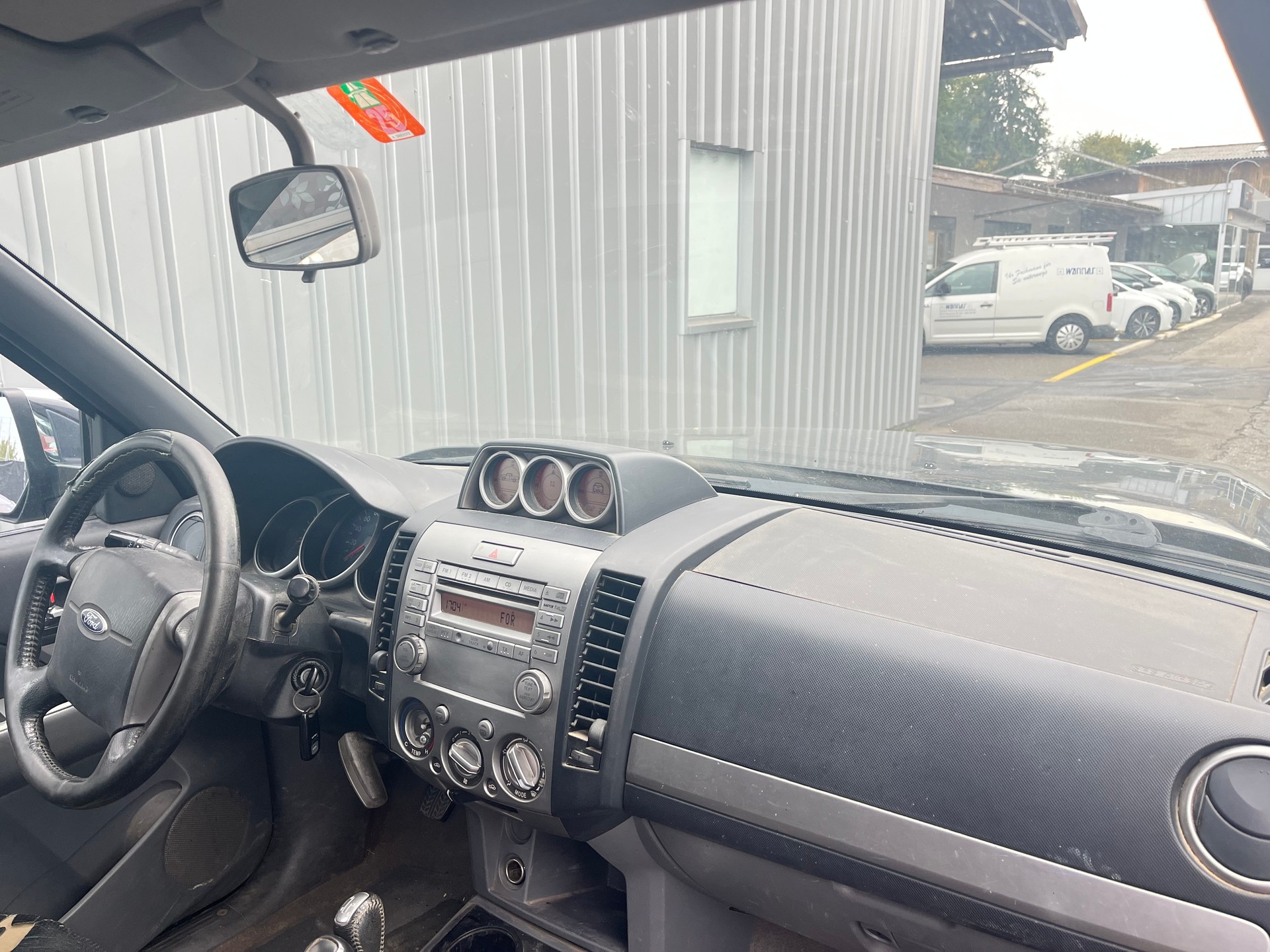 FORD Ranger Limited 2.5 TDCi 4x4-image-5