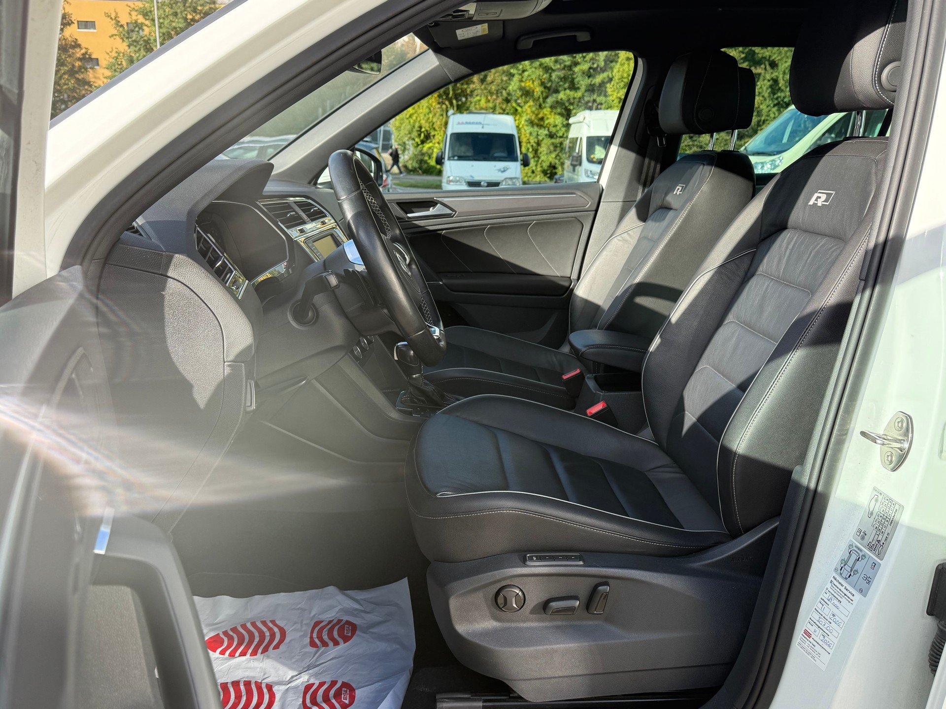 VW Tiguan 2.0 TDI SCR Highline 4Motion DSG-image-6