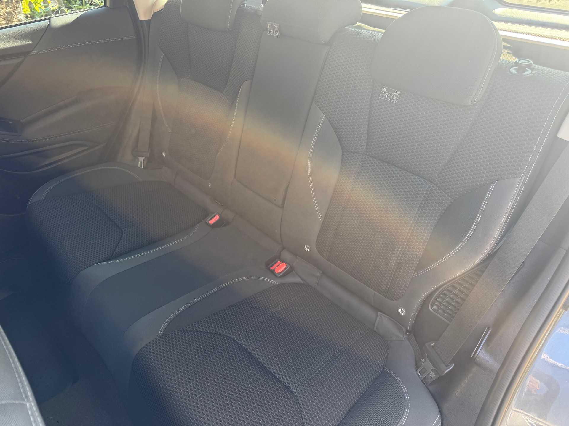 SUBARU Forester 2.0i e-Boxer Swiss Plus Lineartronic-image-9
