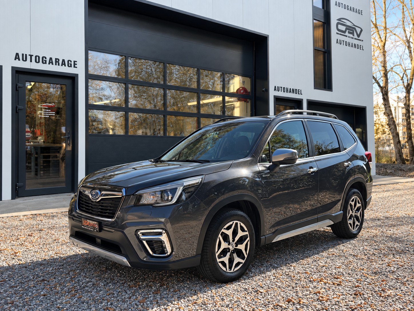 SUBARU Forester 2.0i e-Boxer Swiss Plus Lineartronic-image-0
