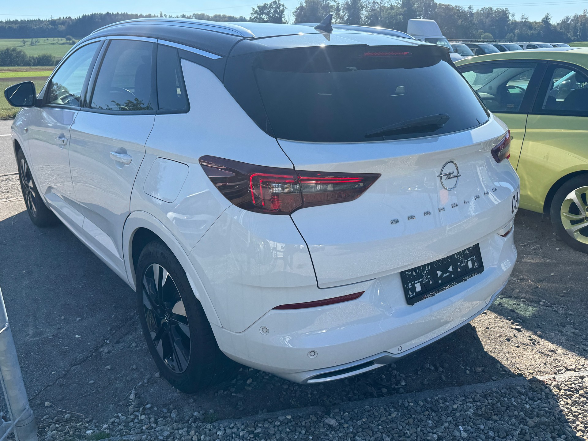 OPEL Grandland 1.6 Hybrid4 Ultimate Automatik-image-4