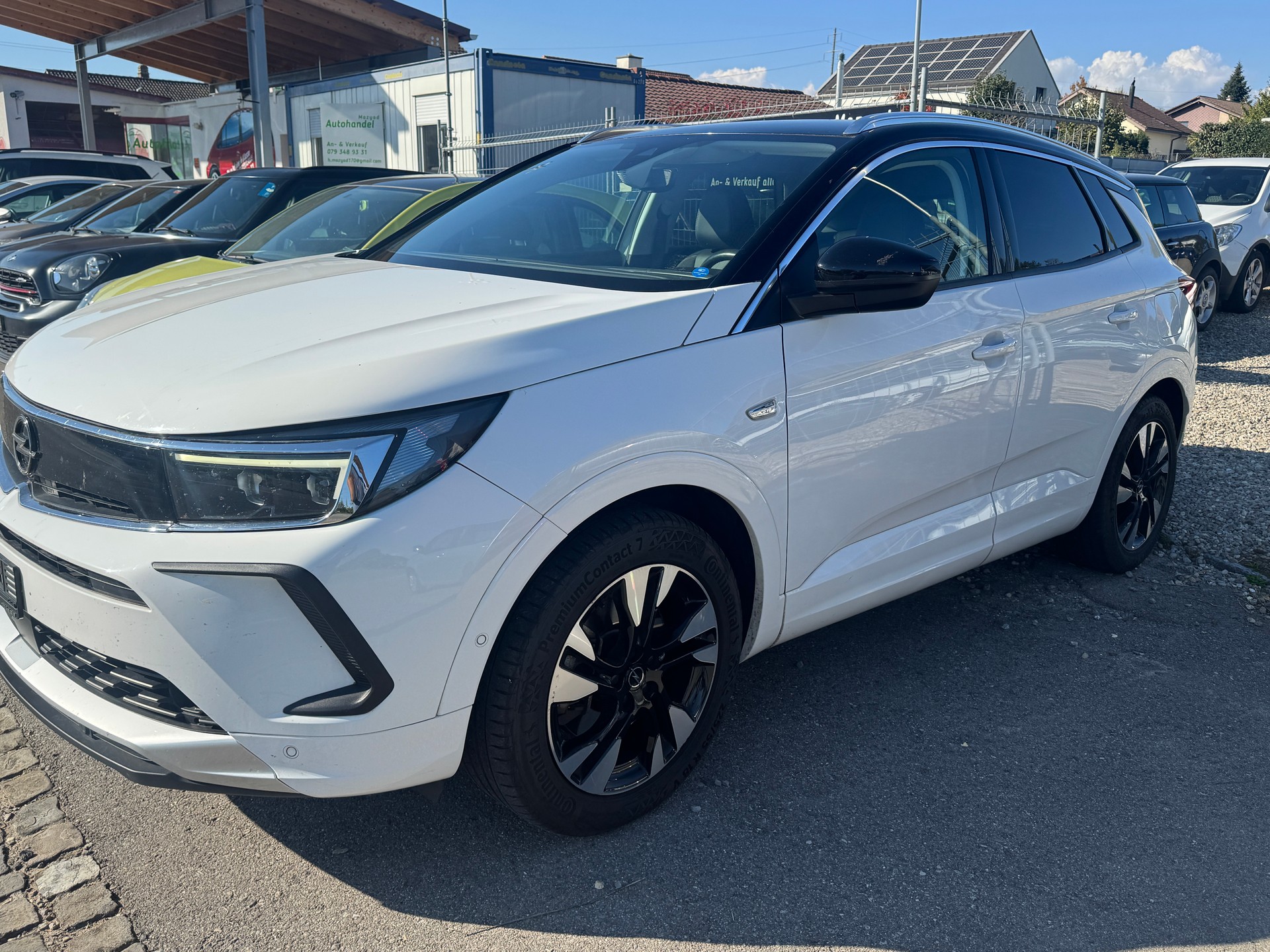 OPEL Grandland 1.6 Hybrid4 Ultimate Automatik-image-1