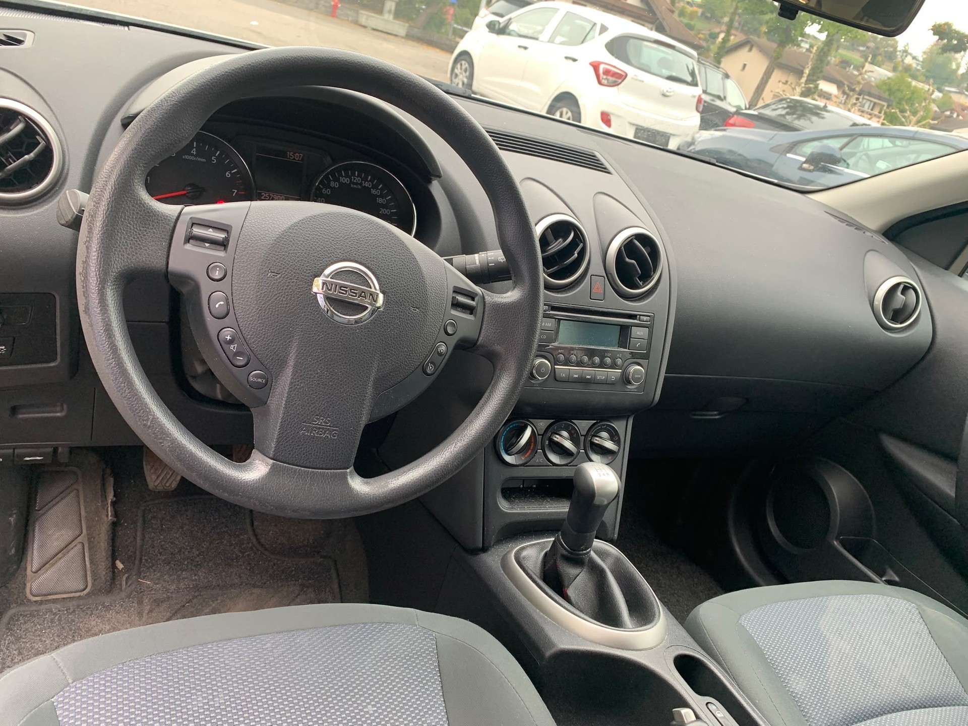 NISSAN Qashqai 1.6 visia-image-6