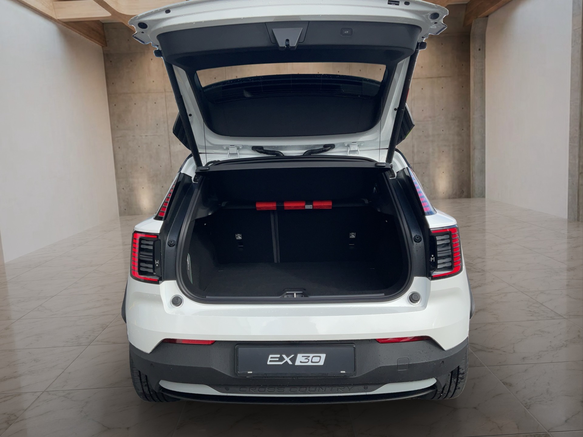 VOLVO EX30 CC E60 Twin Performance AWD-image-12