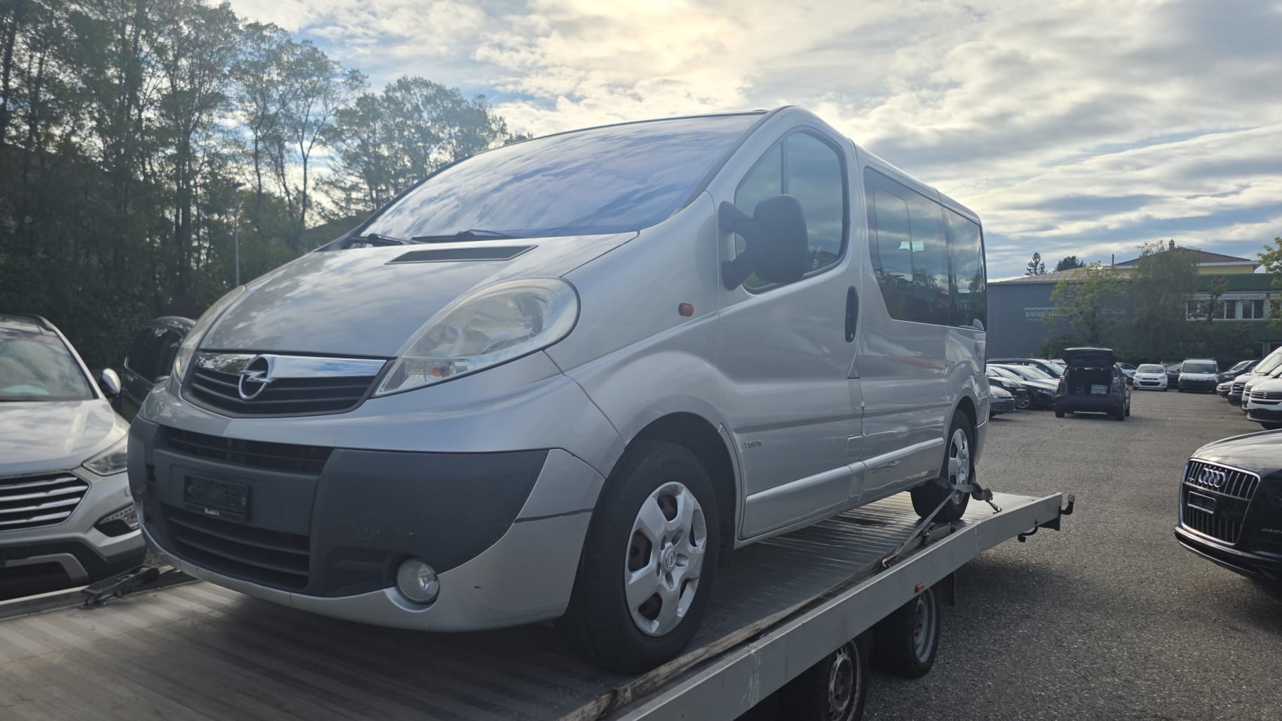OPEL Vivaro Life 2.5CDTI 2.7t L1H1-image-2