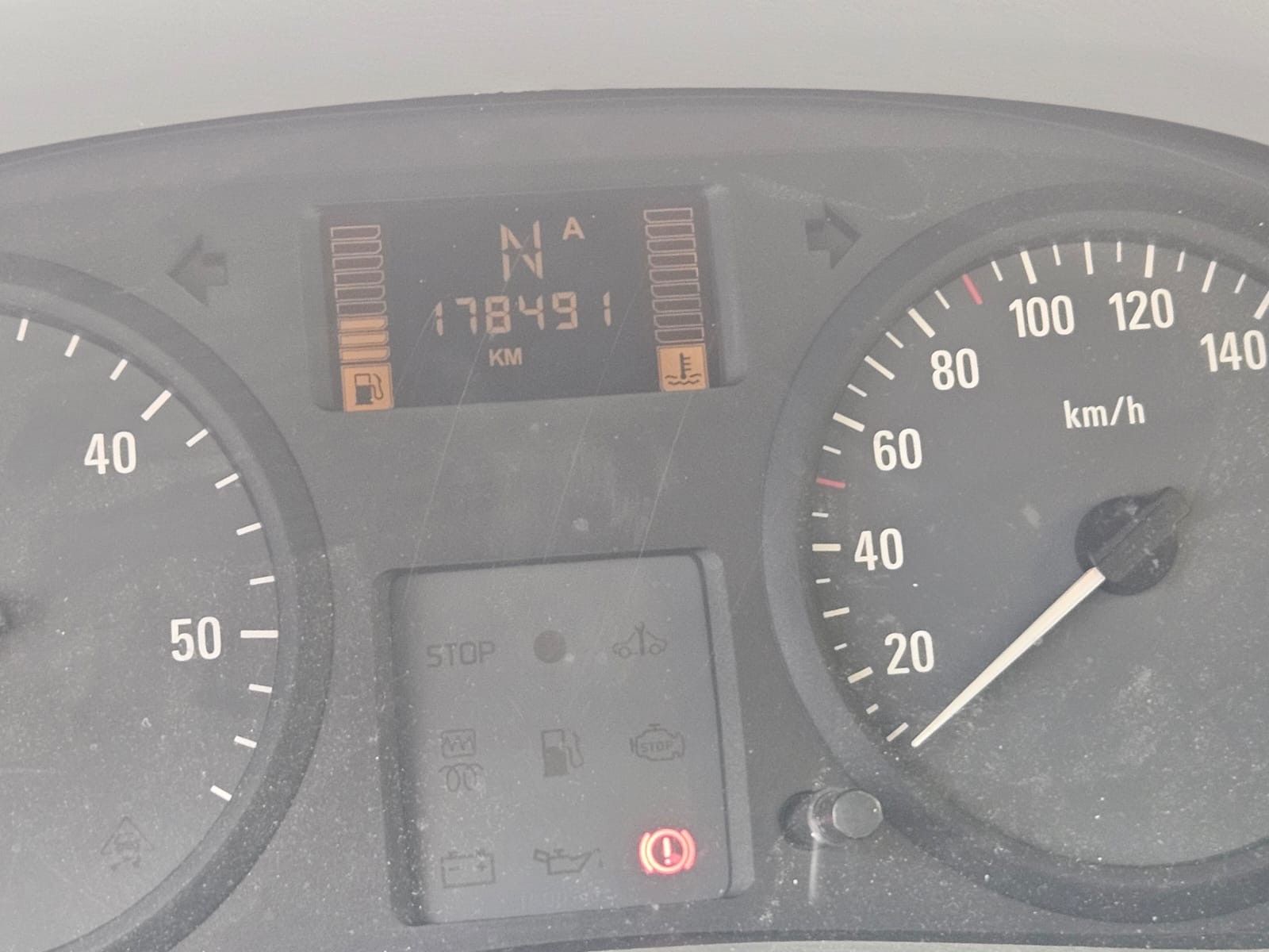 OPEL Vivaro Life 2.5CDTI 2.7t L1H1-image-13
