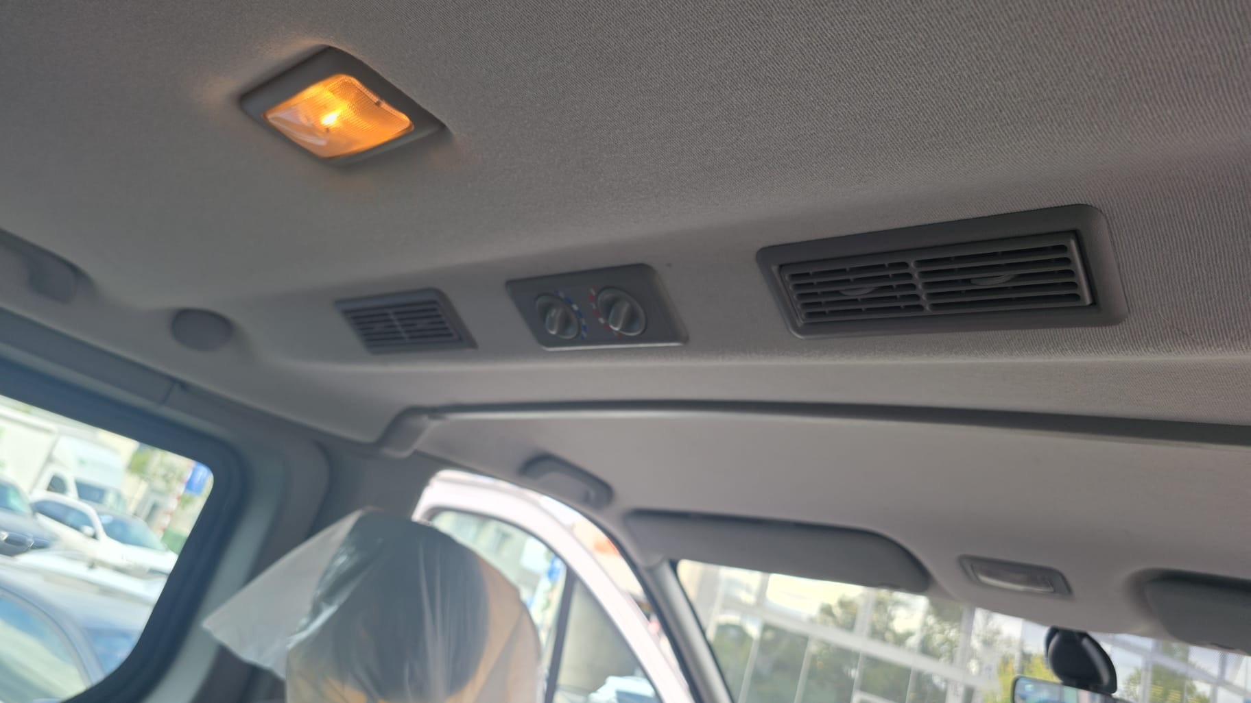 OPEL Vivaro Life 2.5CDTI 2.7t L1H1-image-9