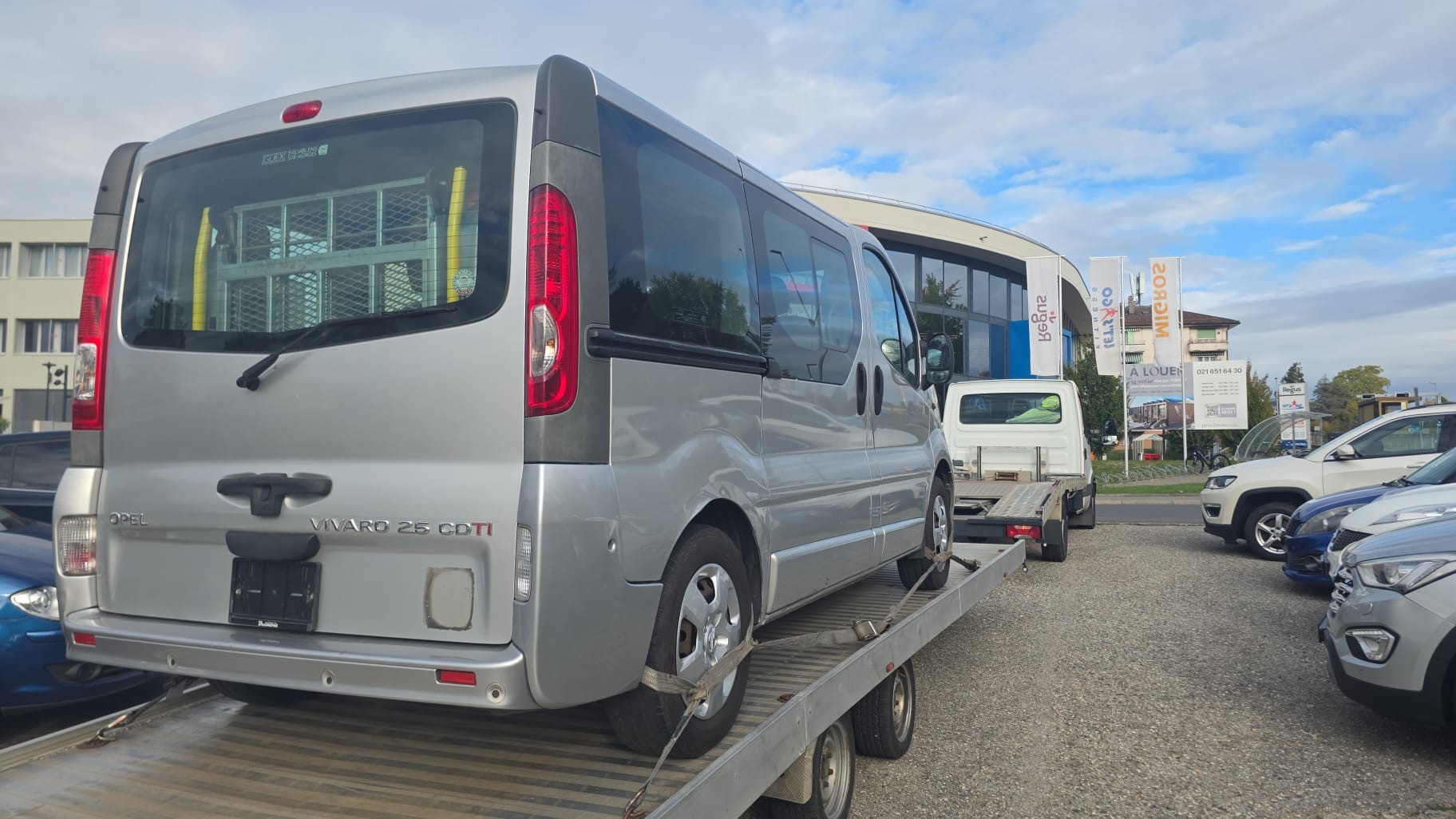 OPEL Vivaro Life 2.5CDTI 2.7t L1H1-image-3