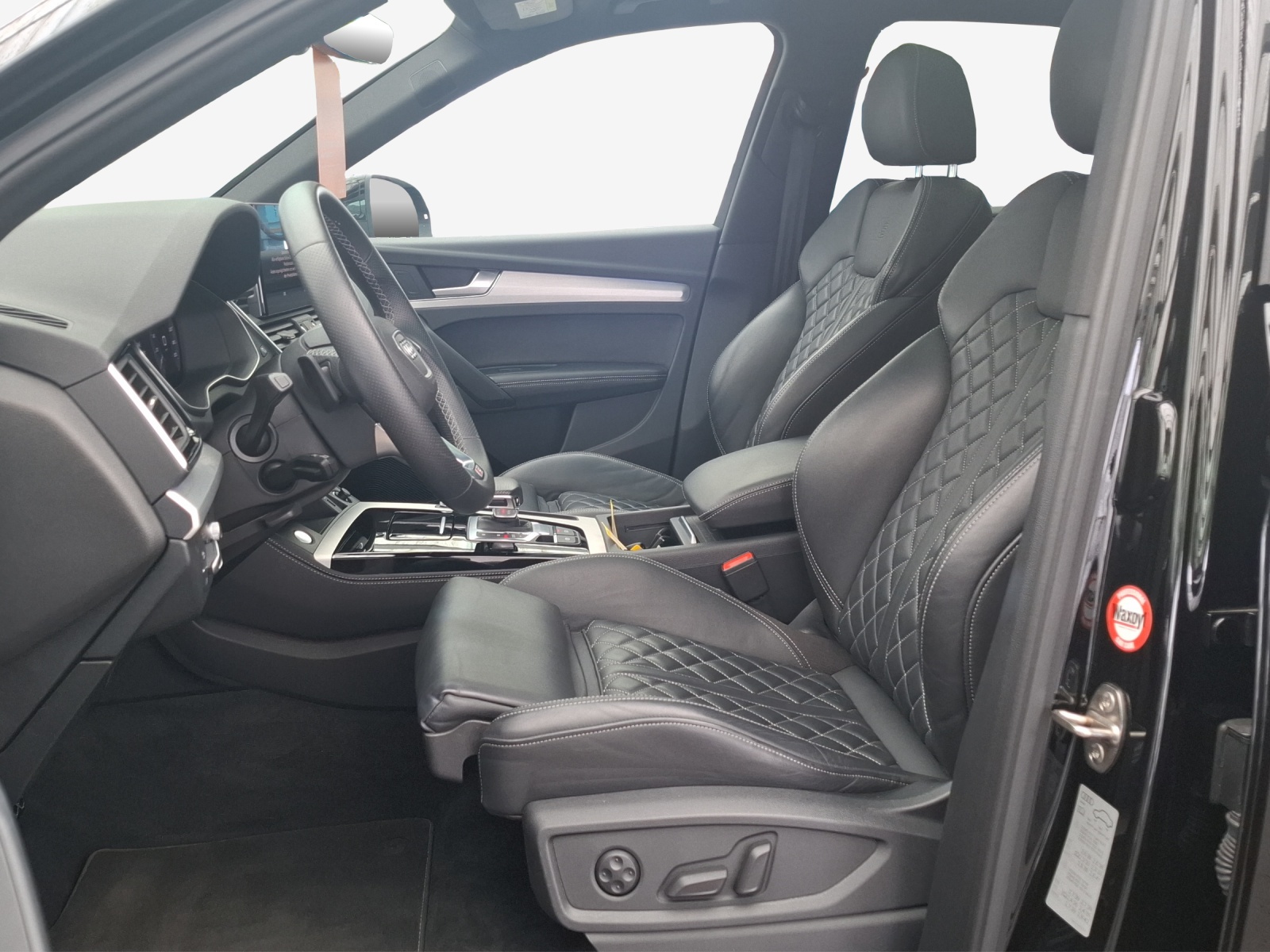 AUDI Q5 55 TFSI e PHEV S line quattro S-tronic-image-7