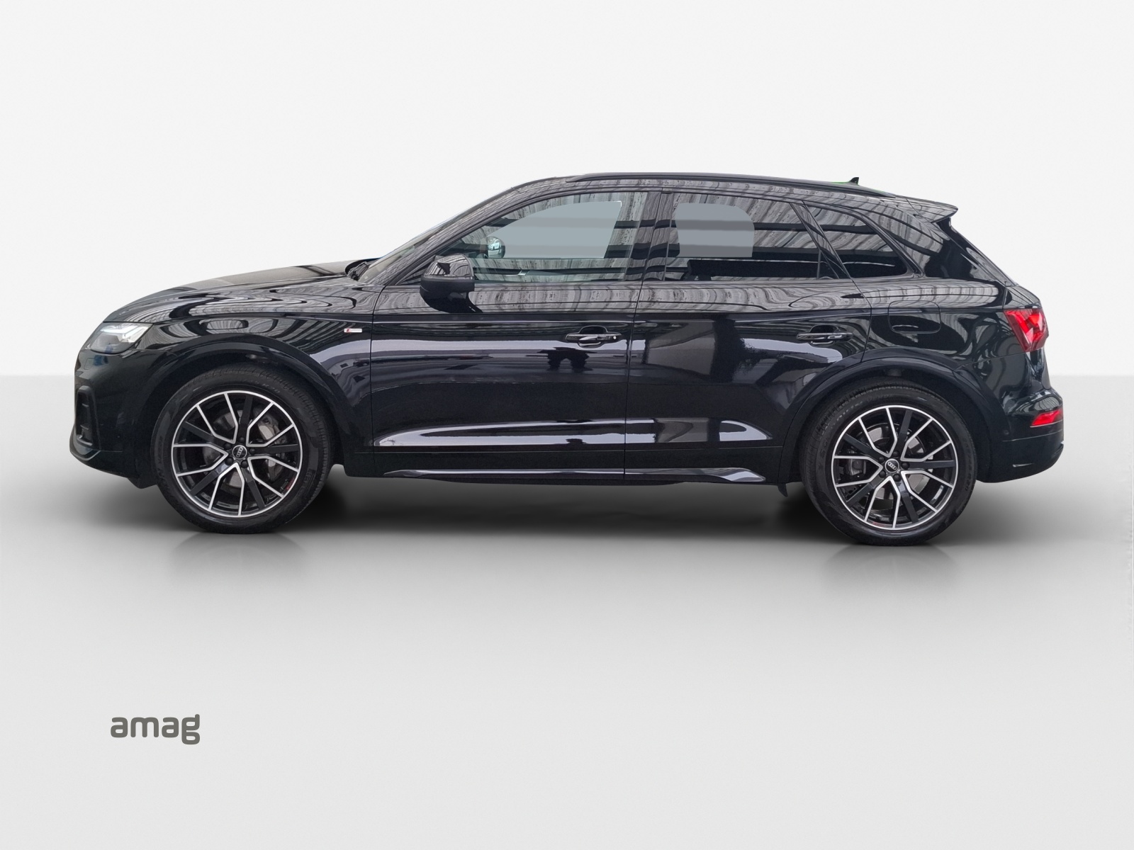 AUDI Q5 55 TFSI e PHEV S line quattro S-tronic-showroom-element-1
