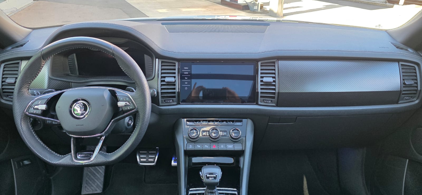 SKODA Kodiaq 2.0 TSI 4x4 SportLine-image-13