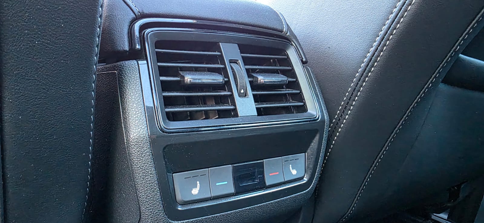 SKODA Kodiaq 2.0 TSI 4x4 SportLine-image-23