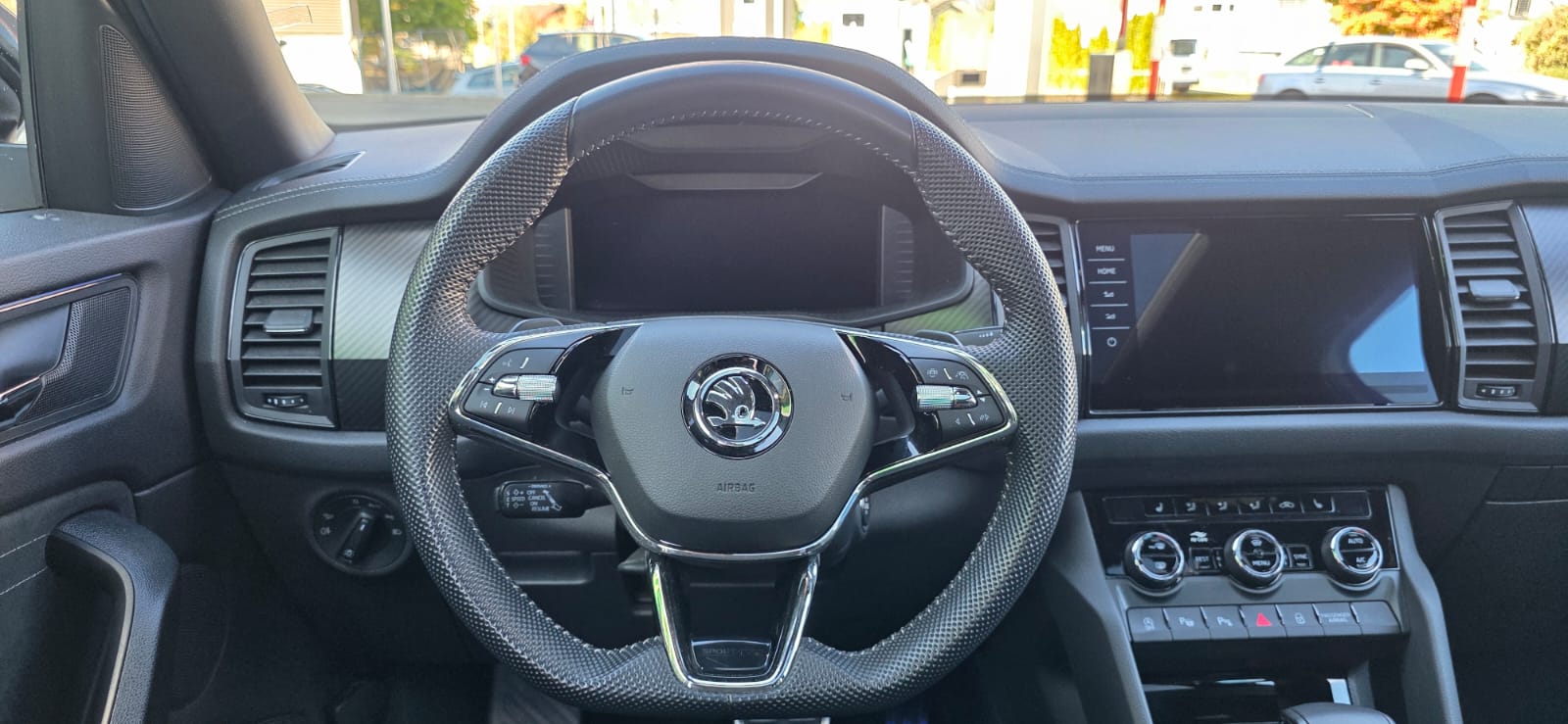 SKODA Kodiaq 2.0 TSI 4x4 SportLine-image-14