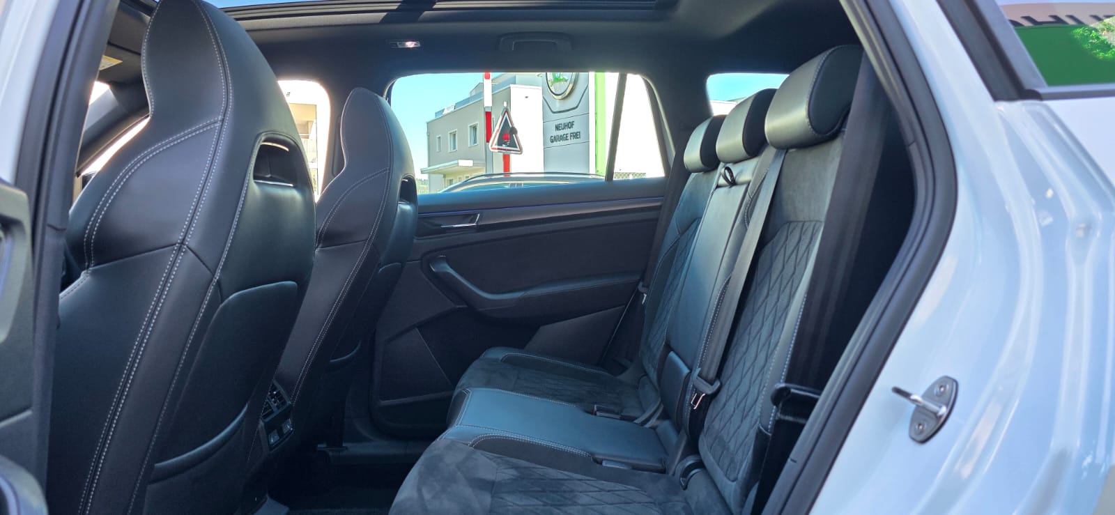 SKODA Kodiaq 2.0 TSI 4x4 SportLine-image-15