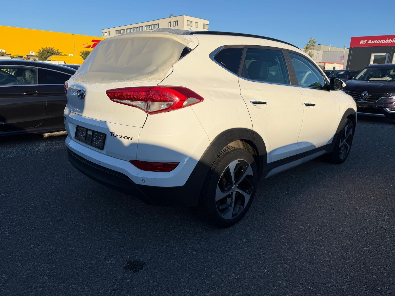HYUNDAI Tucson 1.7 CRDi Vertex S/S 2WD-image-2