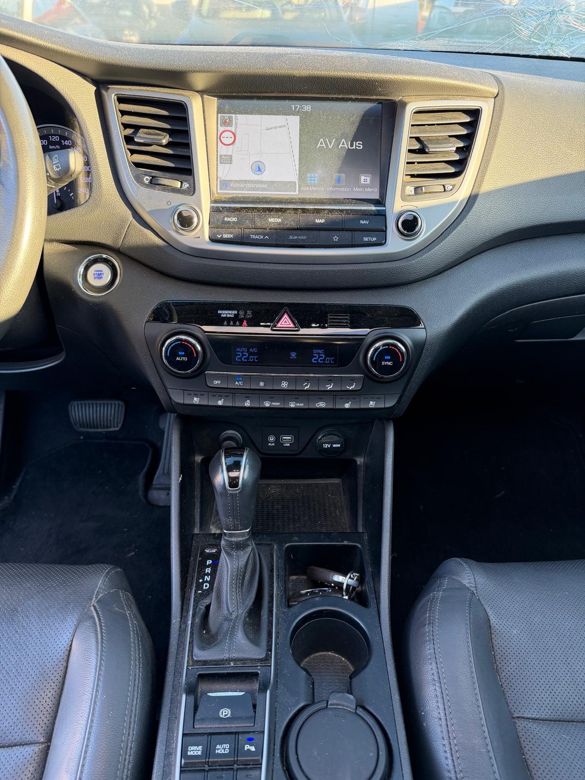 HYUNDAI Tucson 1.7 CRDi Vertex S/S 2WD-image-8