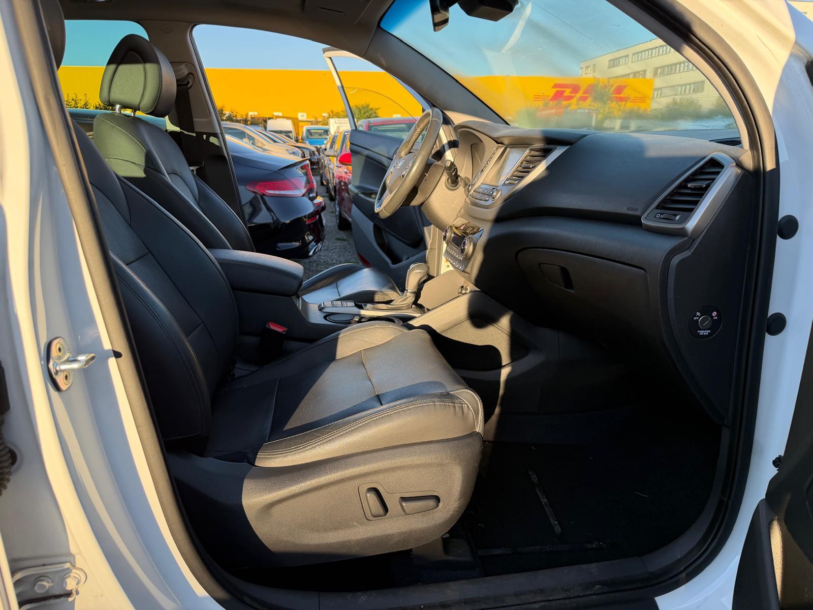 HYUNDAI Tucson 1.7 CRDi Vertex S/S 2WD-image-6