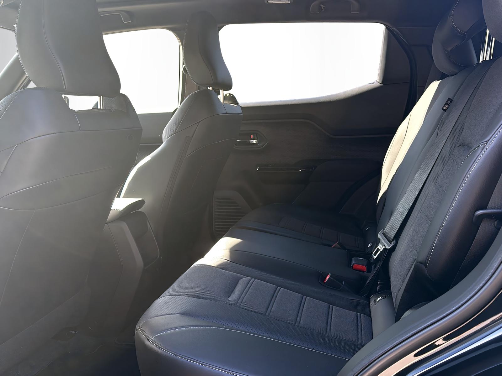 TOYOTA Urban Cruiser Premium AWD-image-11