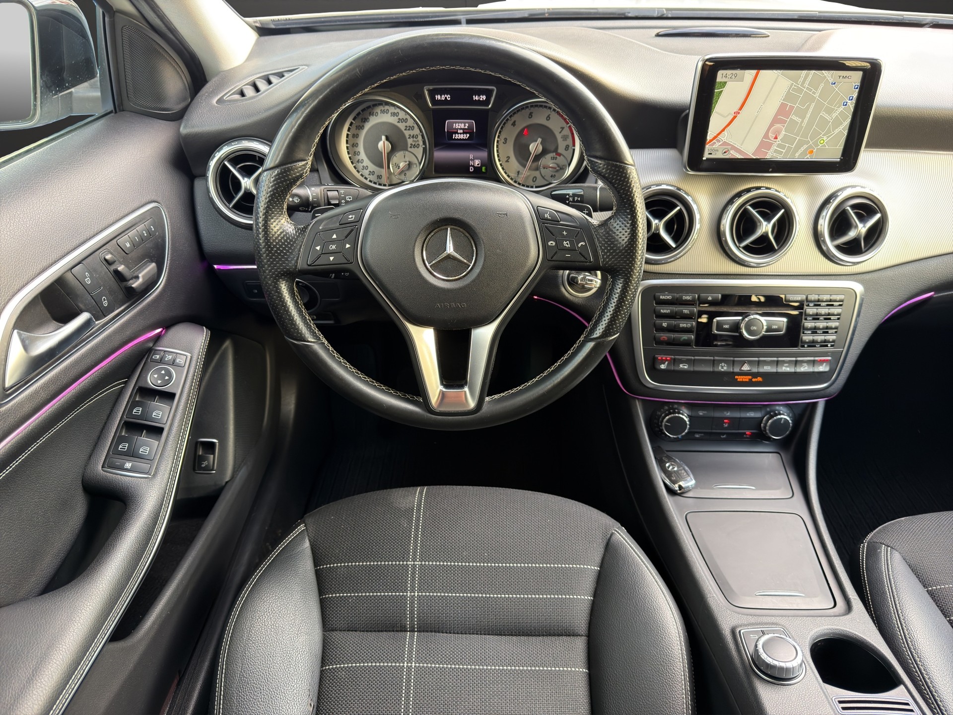 MERCEDES-BENZ GLA 250 Night Star 4Matic 7G-DCT MFK/Garantie-image-9